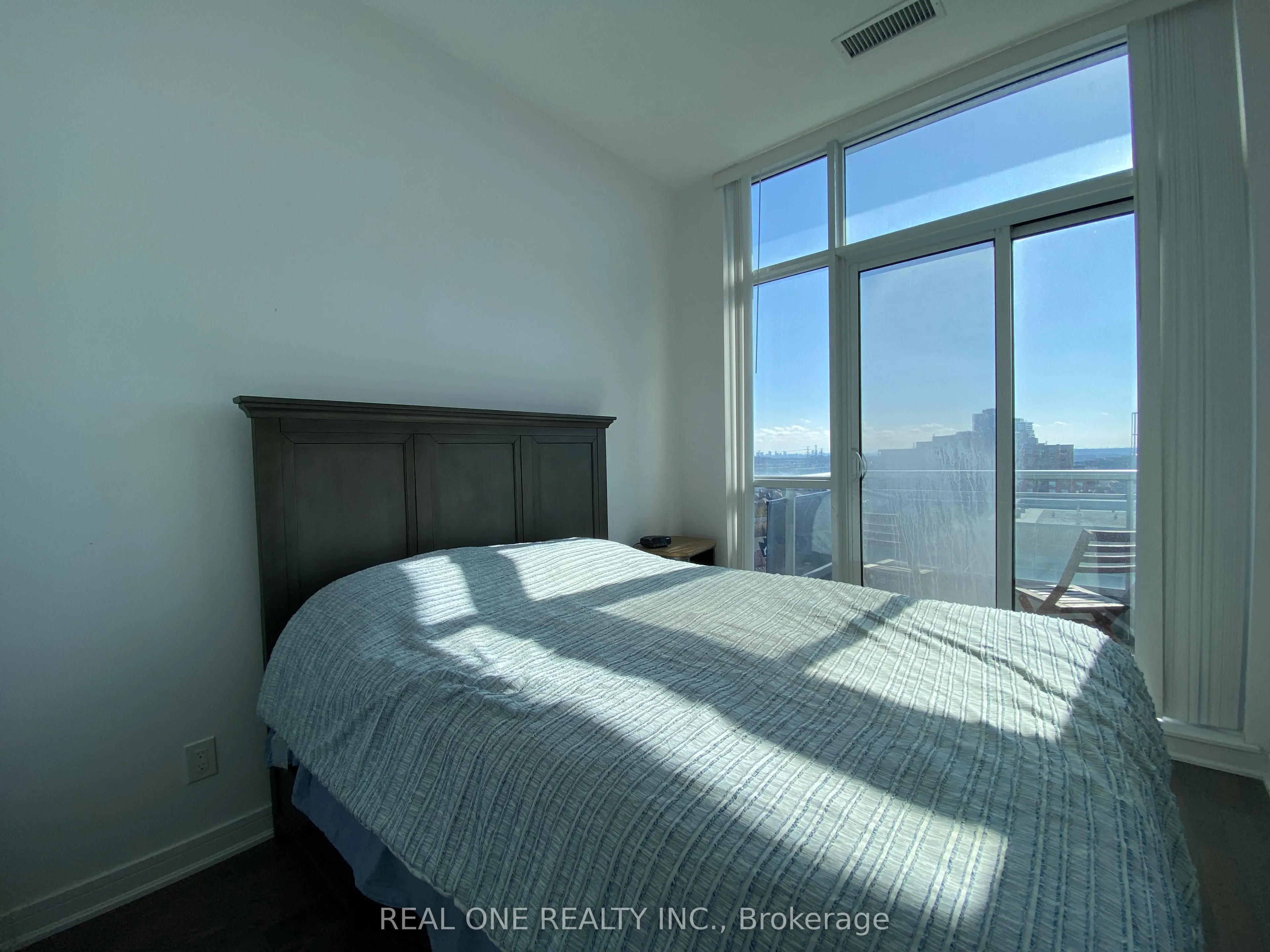 9205 Yonge Street, #1304