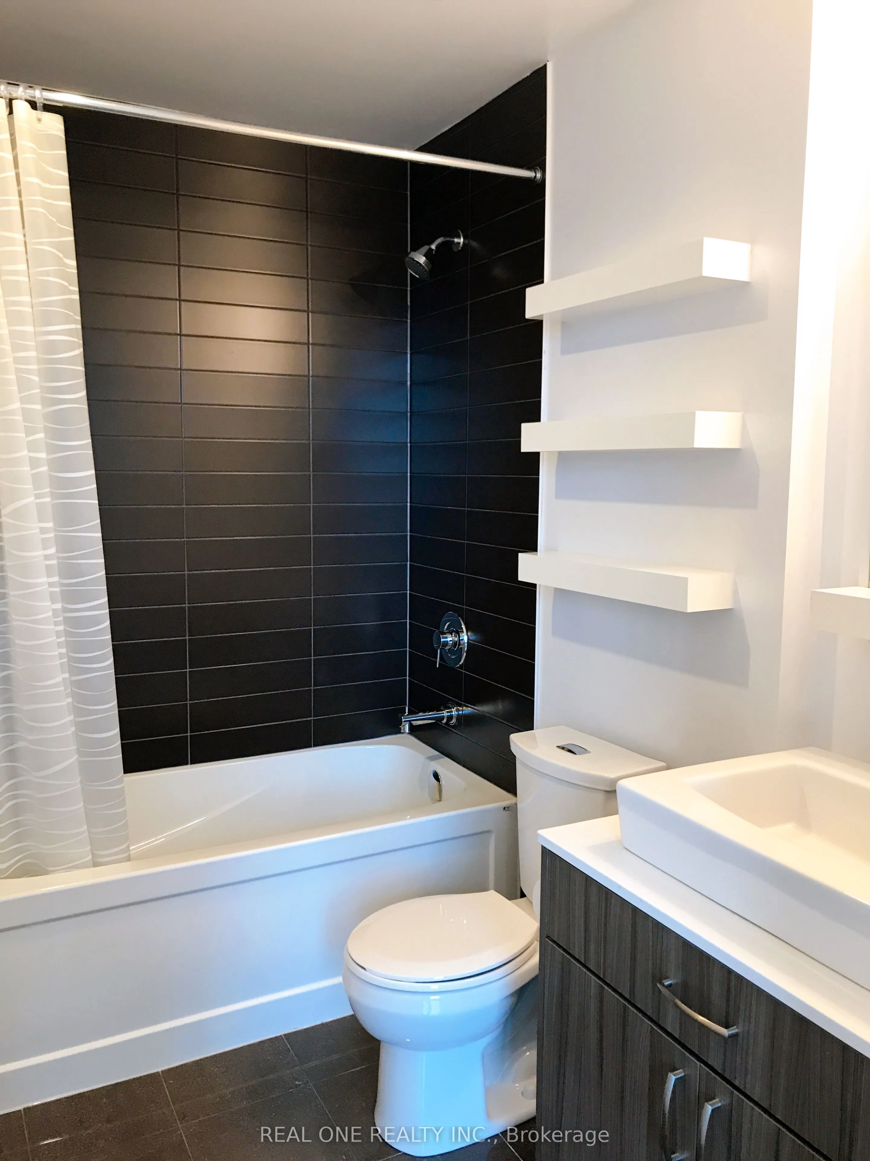 9205 Yonge Street, #1304