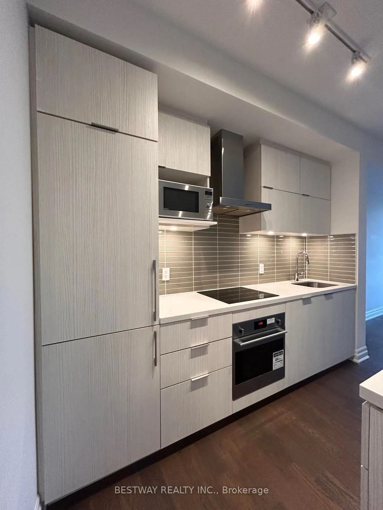 8 Rouge Valley Drive W, #307