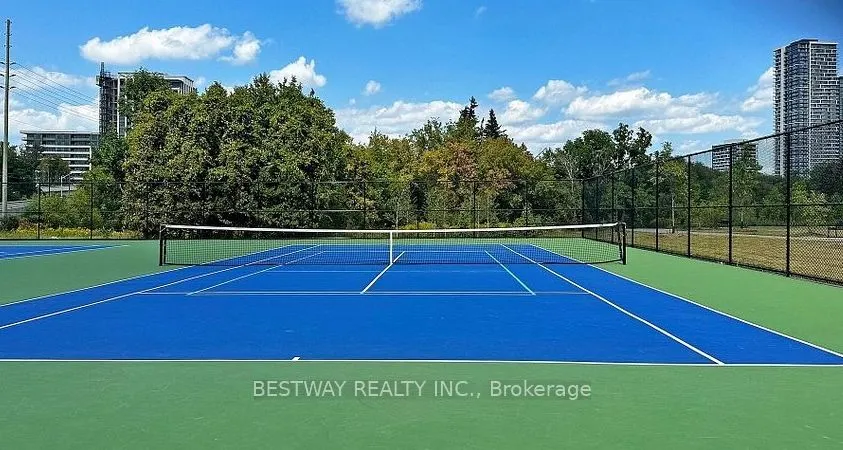 8 Rouge Valley Drive W, #307