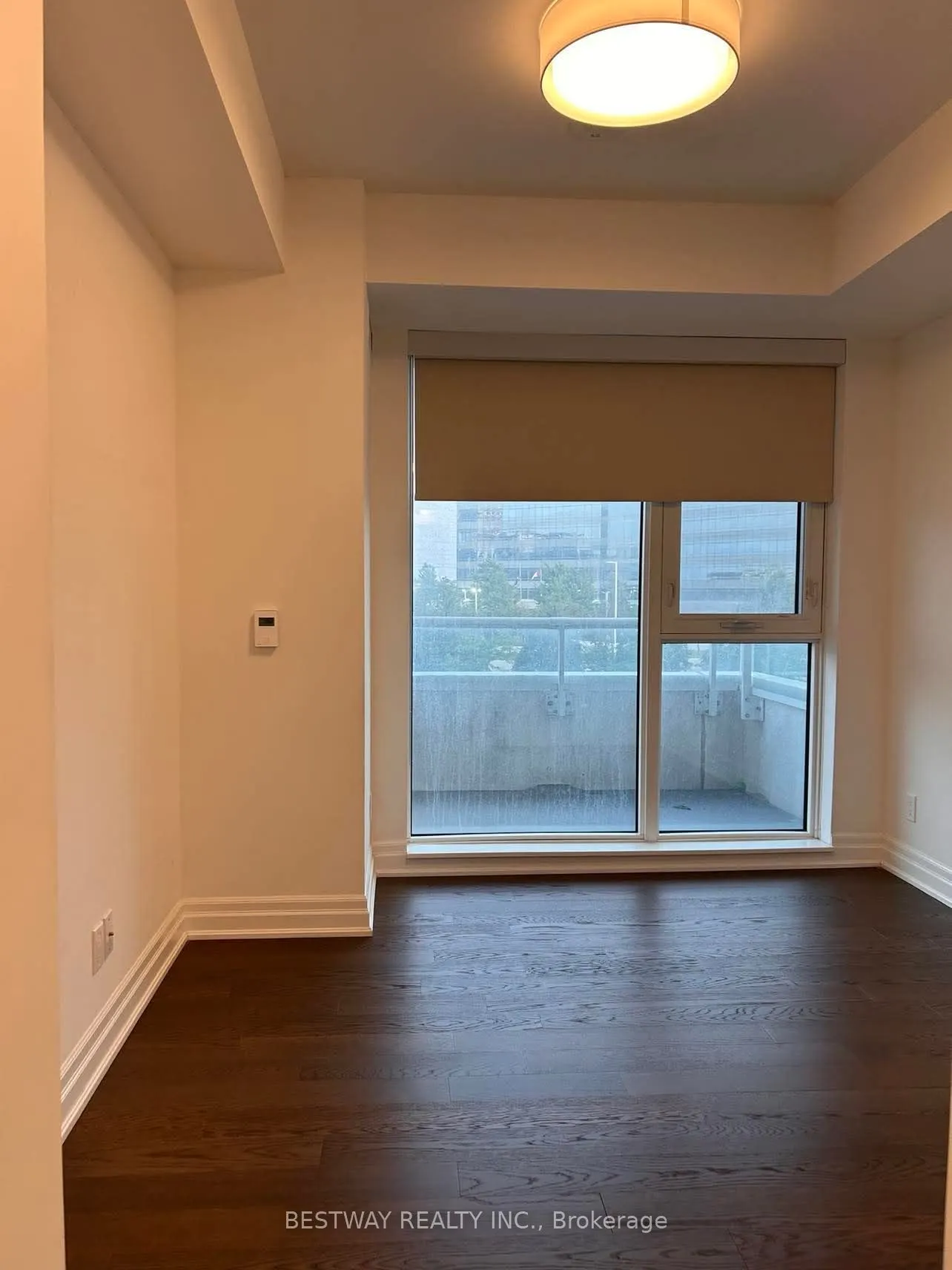 8 Rouge Valley Drive W, #307