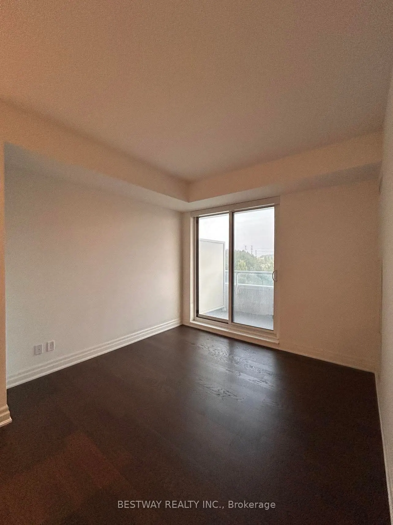 8 Rouge Valley Drive W, #307