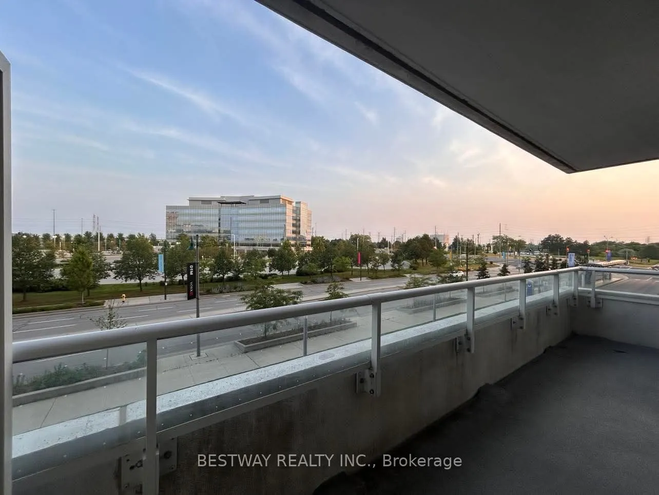 8 Rouge Valley Drive W, #307