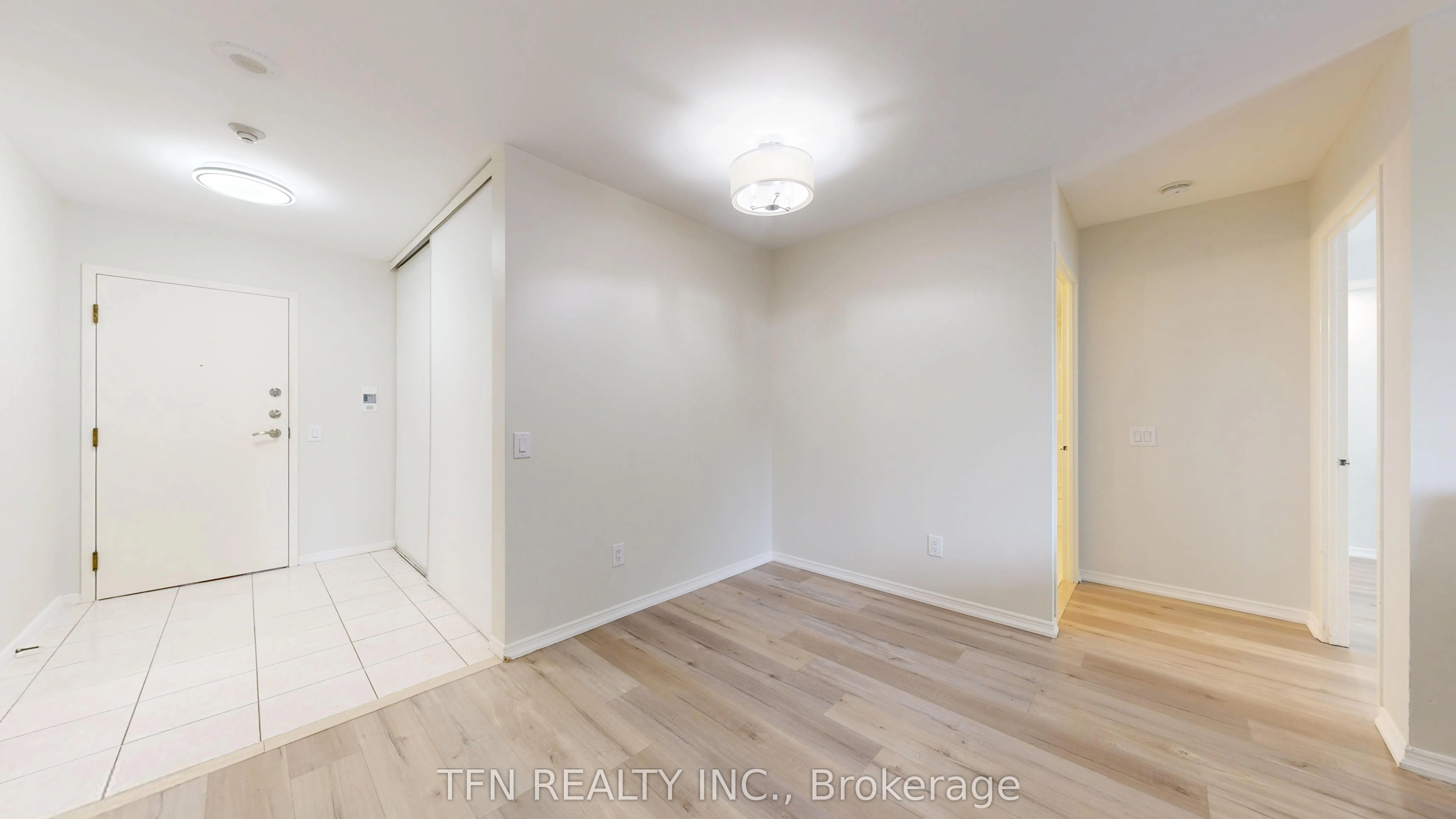 81 Townsgate Drive, #211