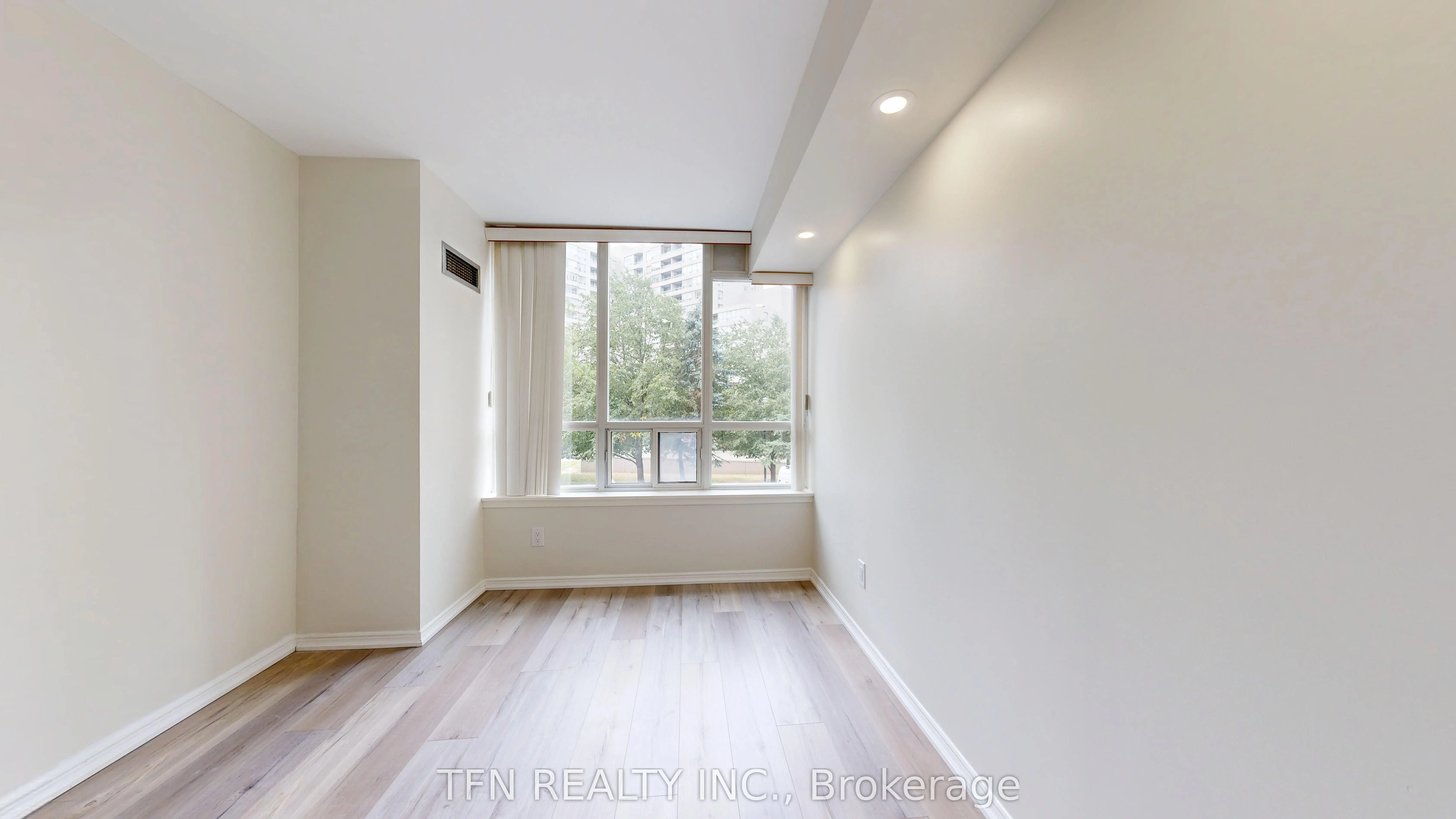 81 Townsgate Drive, #211