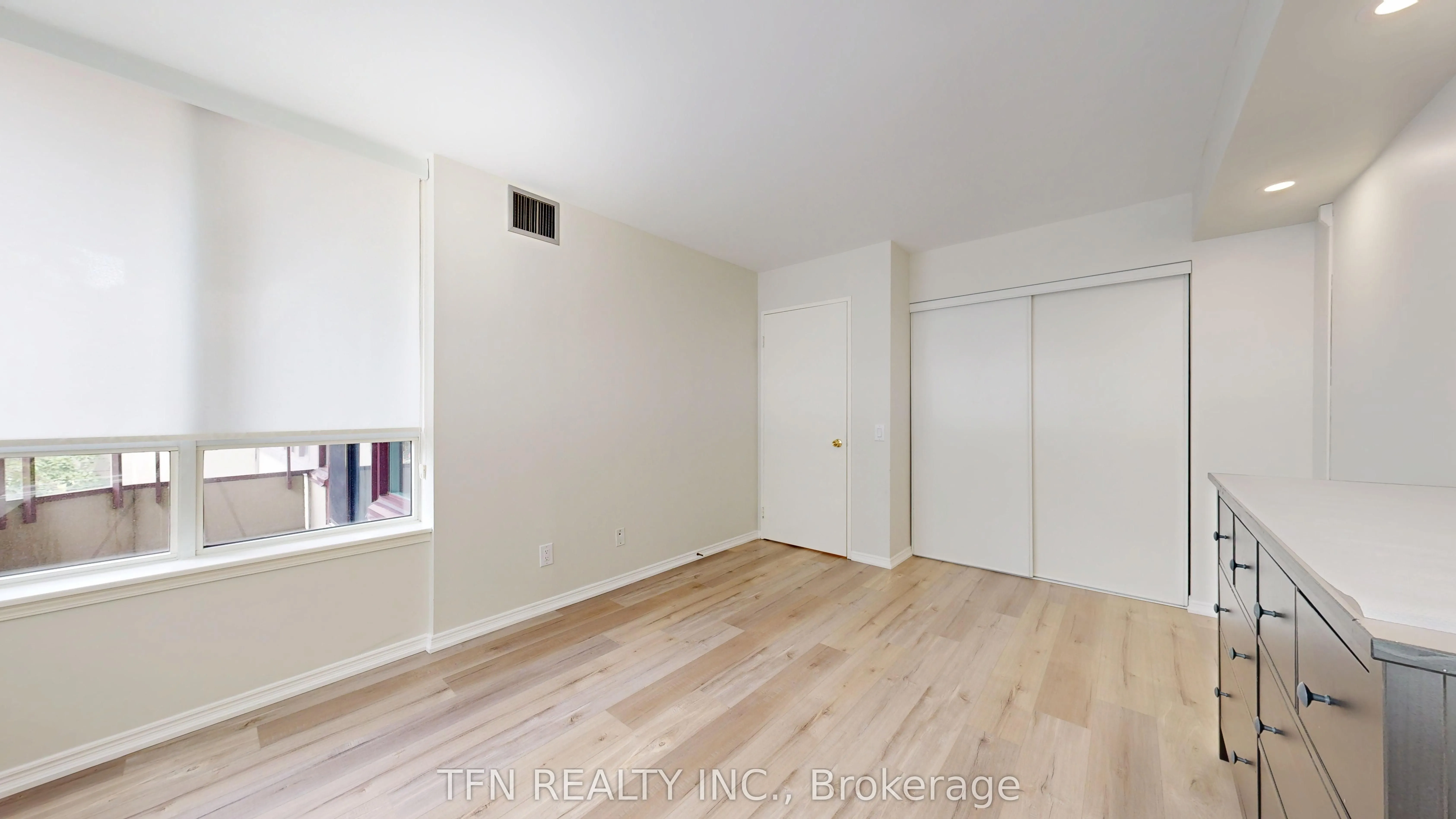 81 Townsgate Drive, #211