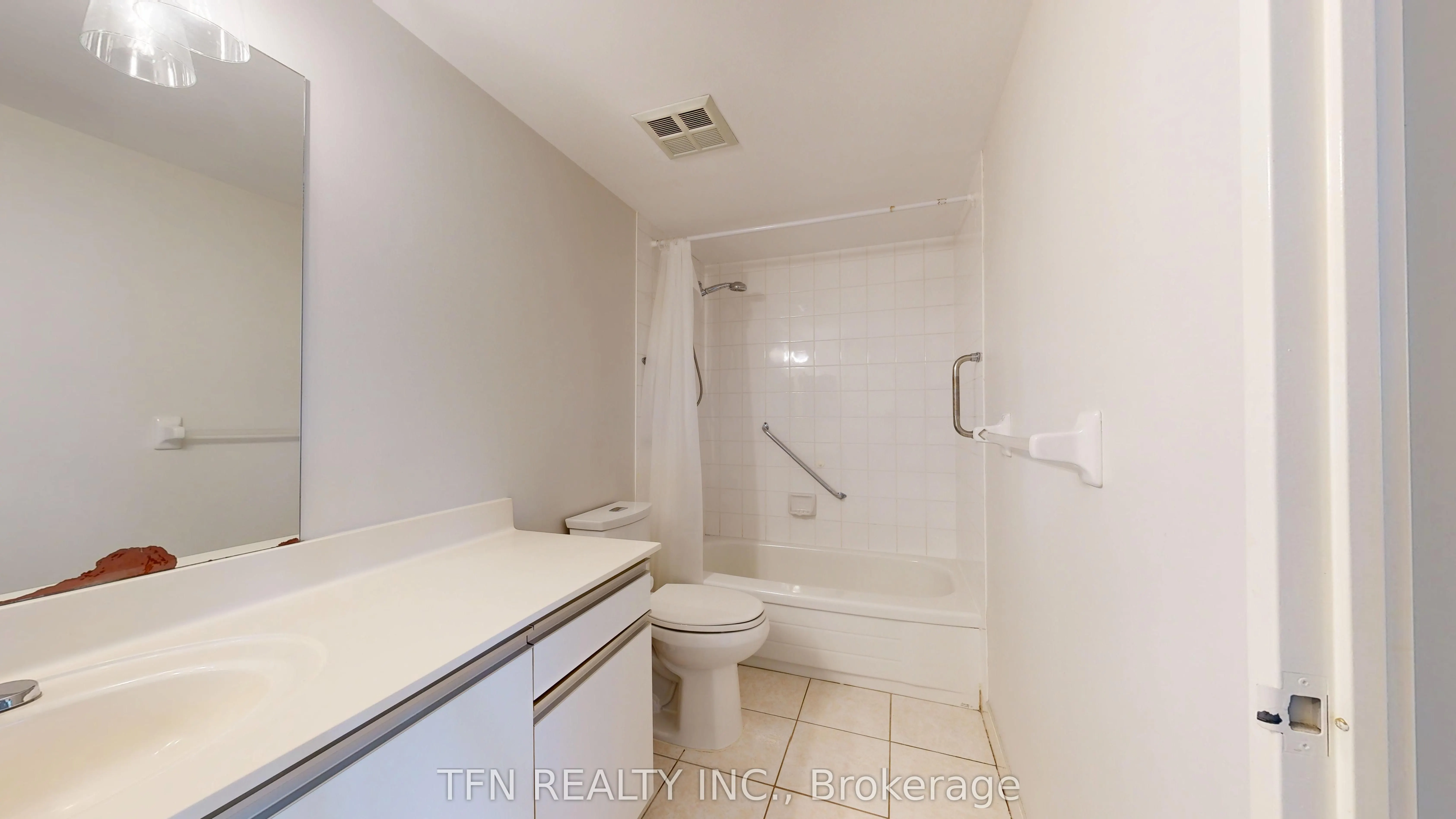 81 Townsgate Drive, #211