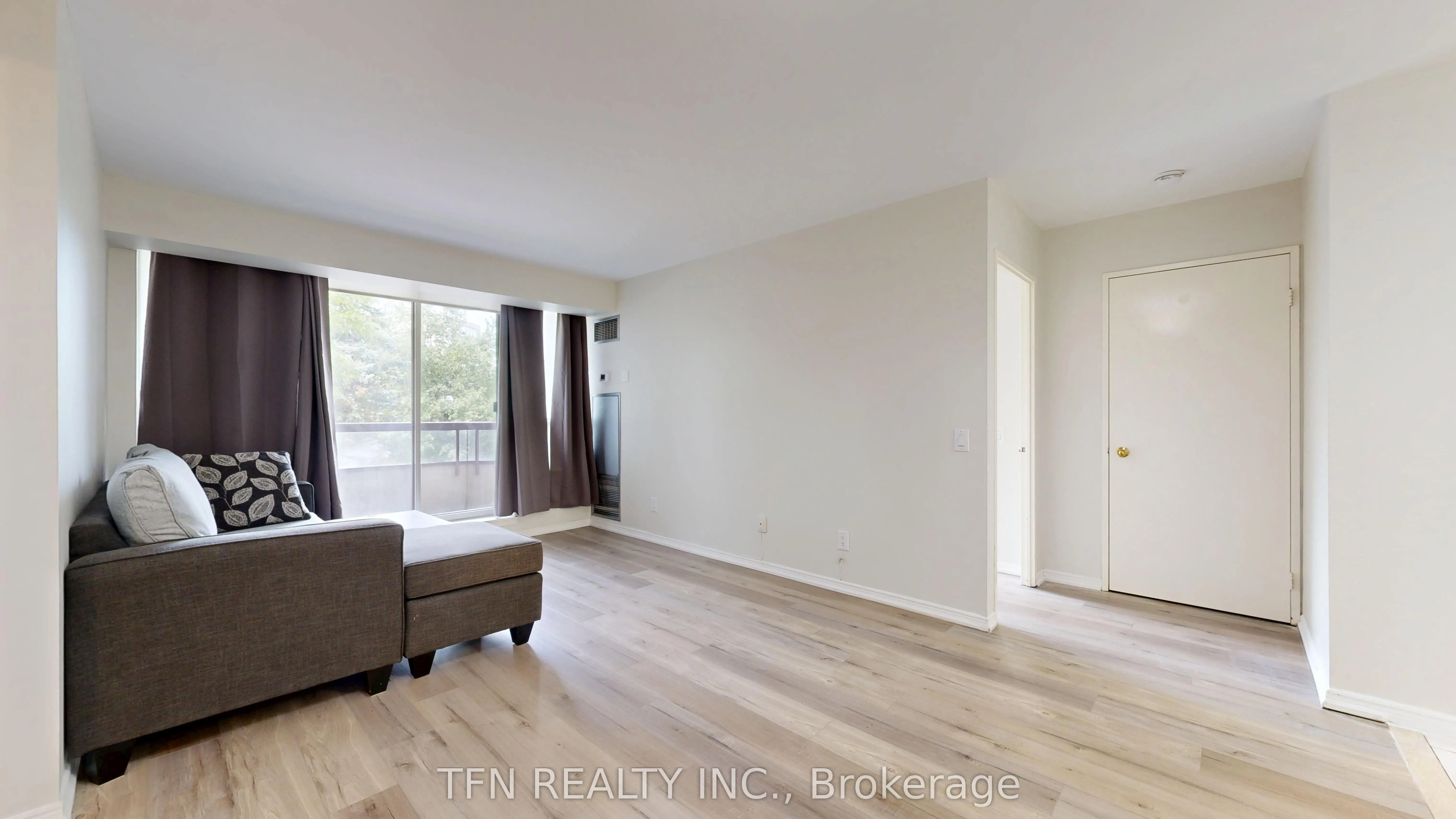 81 Townsgate Drive, #211