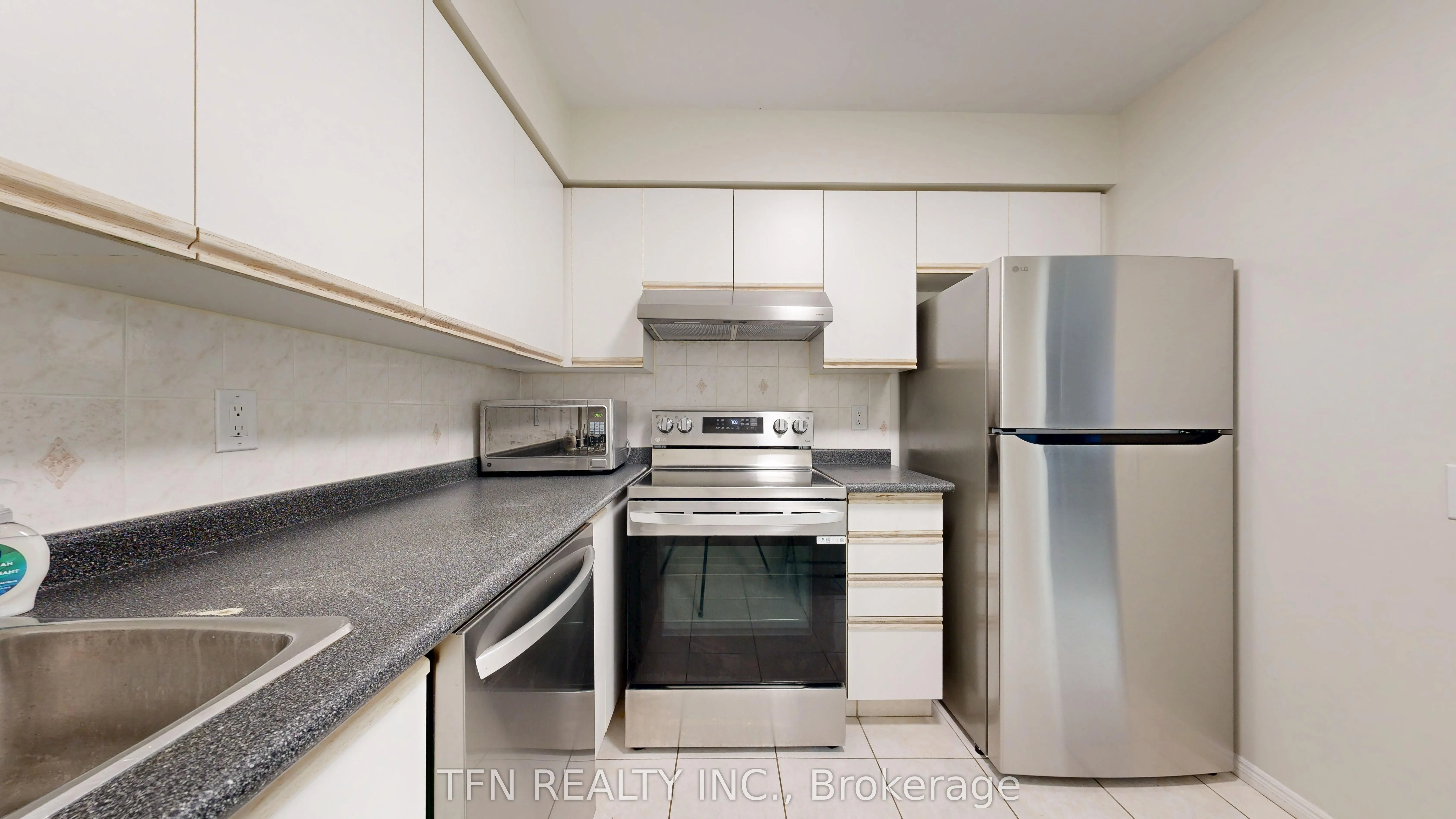 81 Townsgate Drive, #211