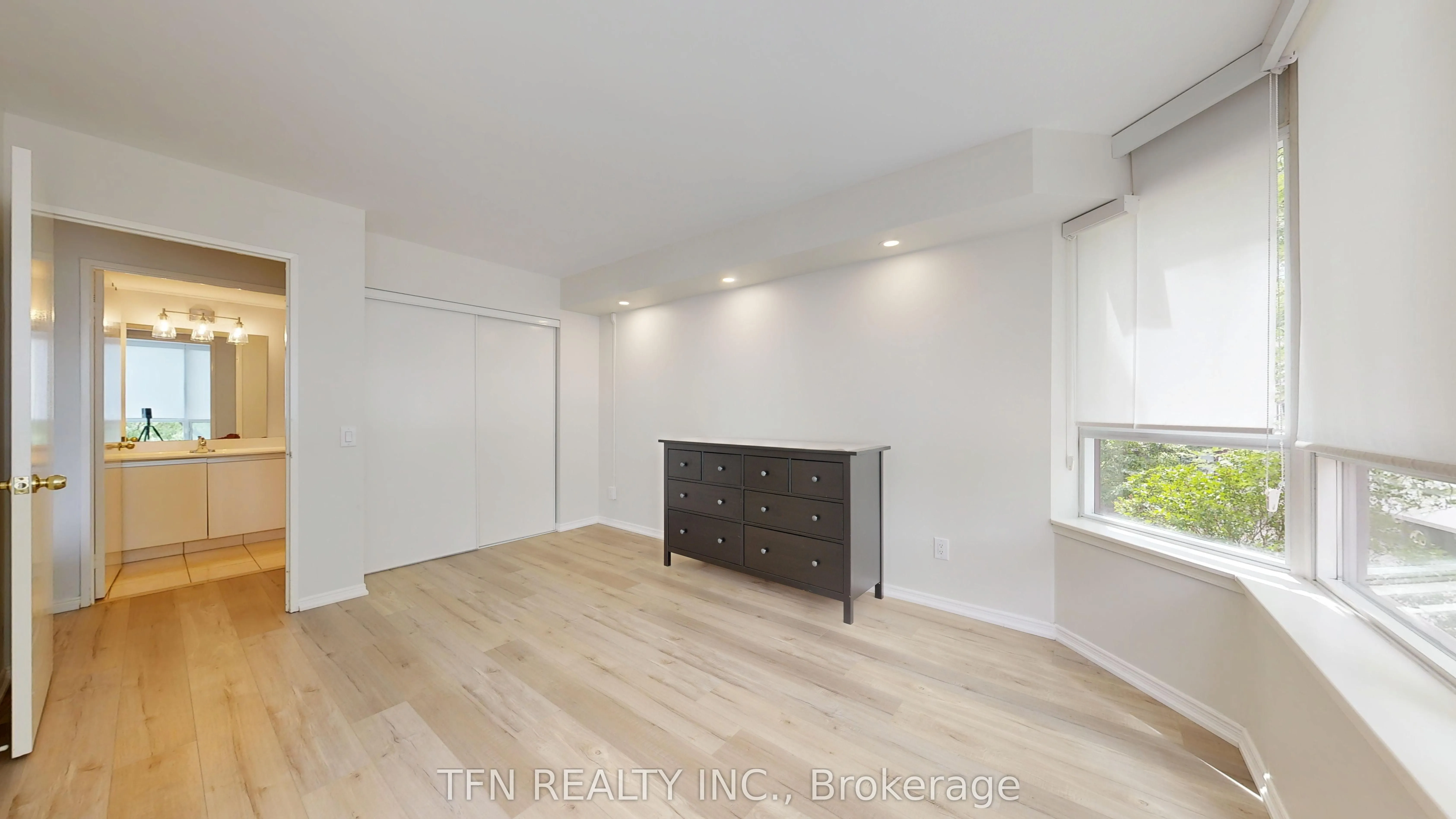 81 Townsgate Drive, #211