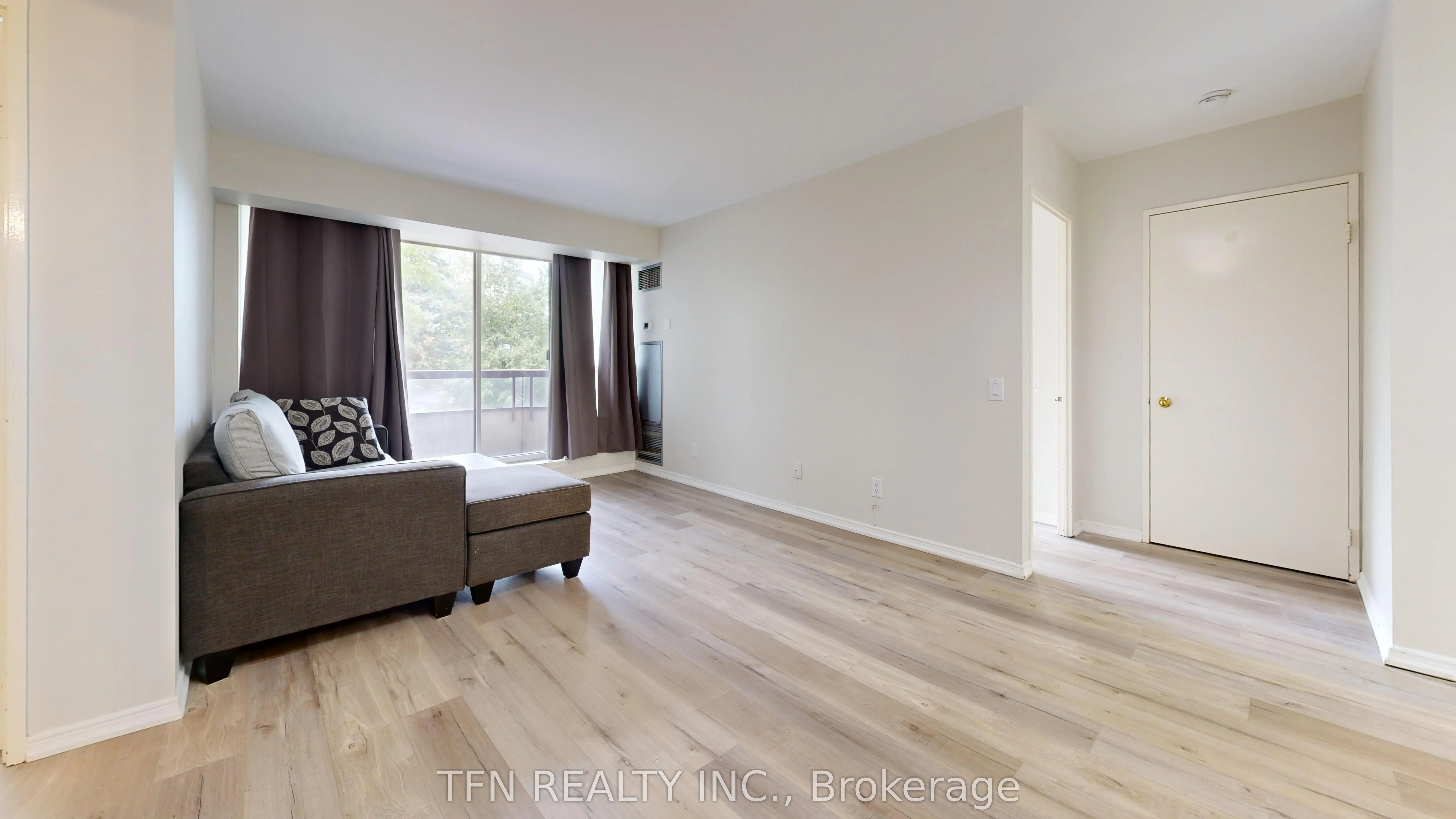 81 Townsgate Drive, #211