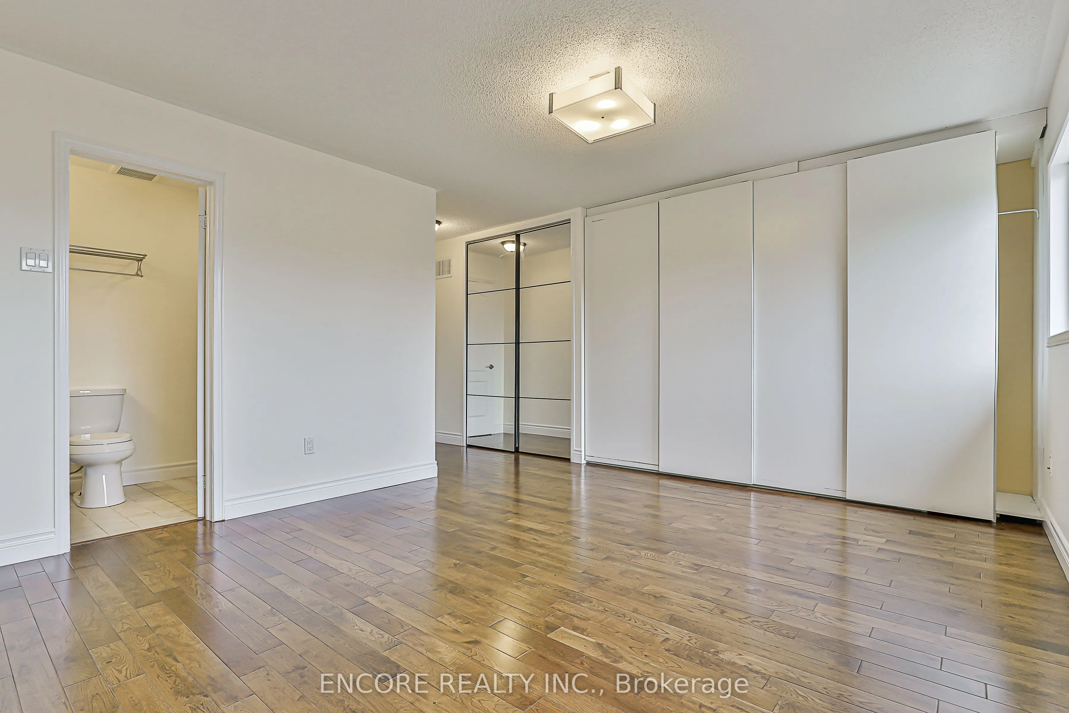 252 Forest Run Boulevard