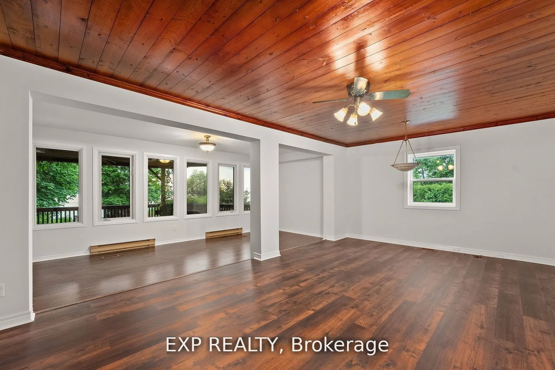 127 Lake Drive N