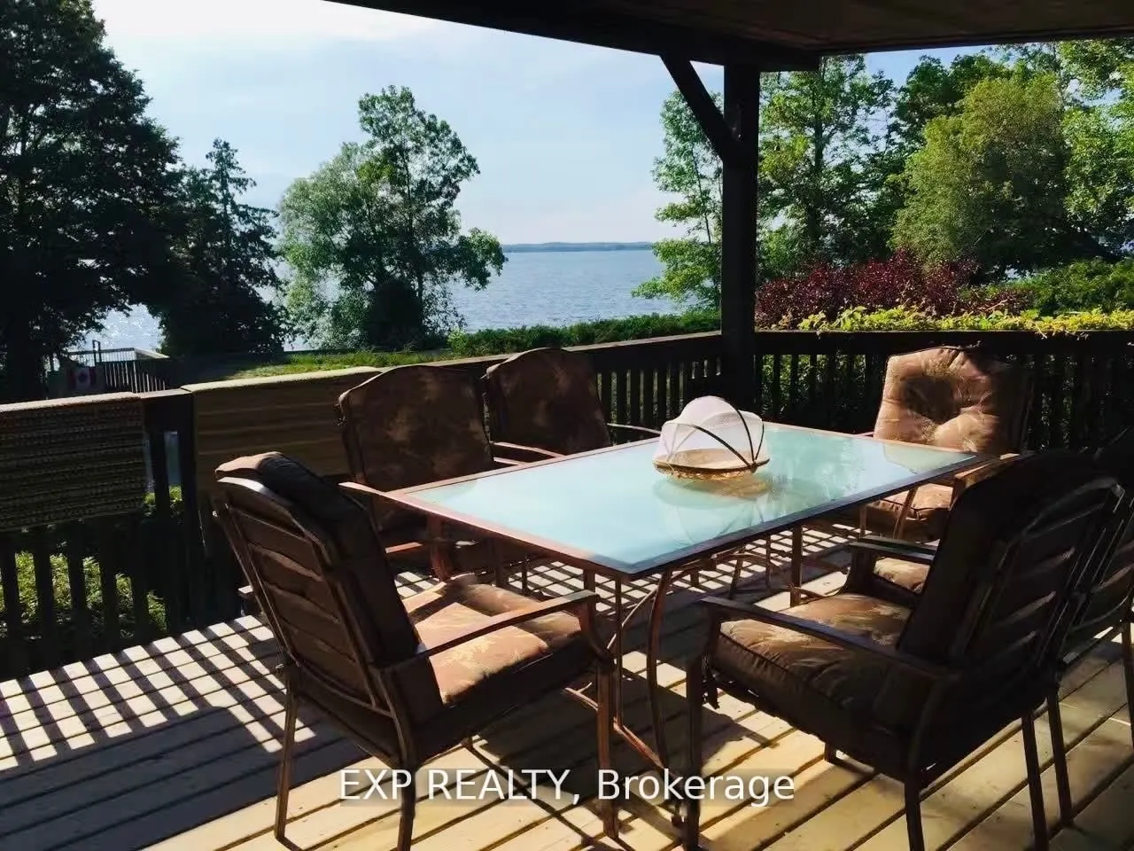 127 Lake Drive N