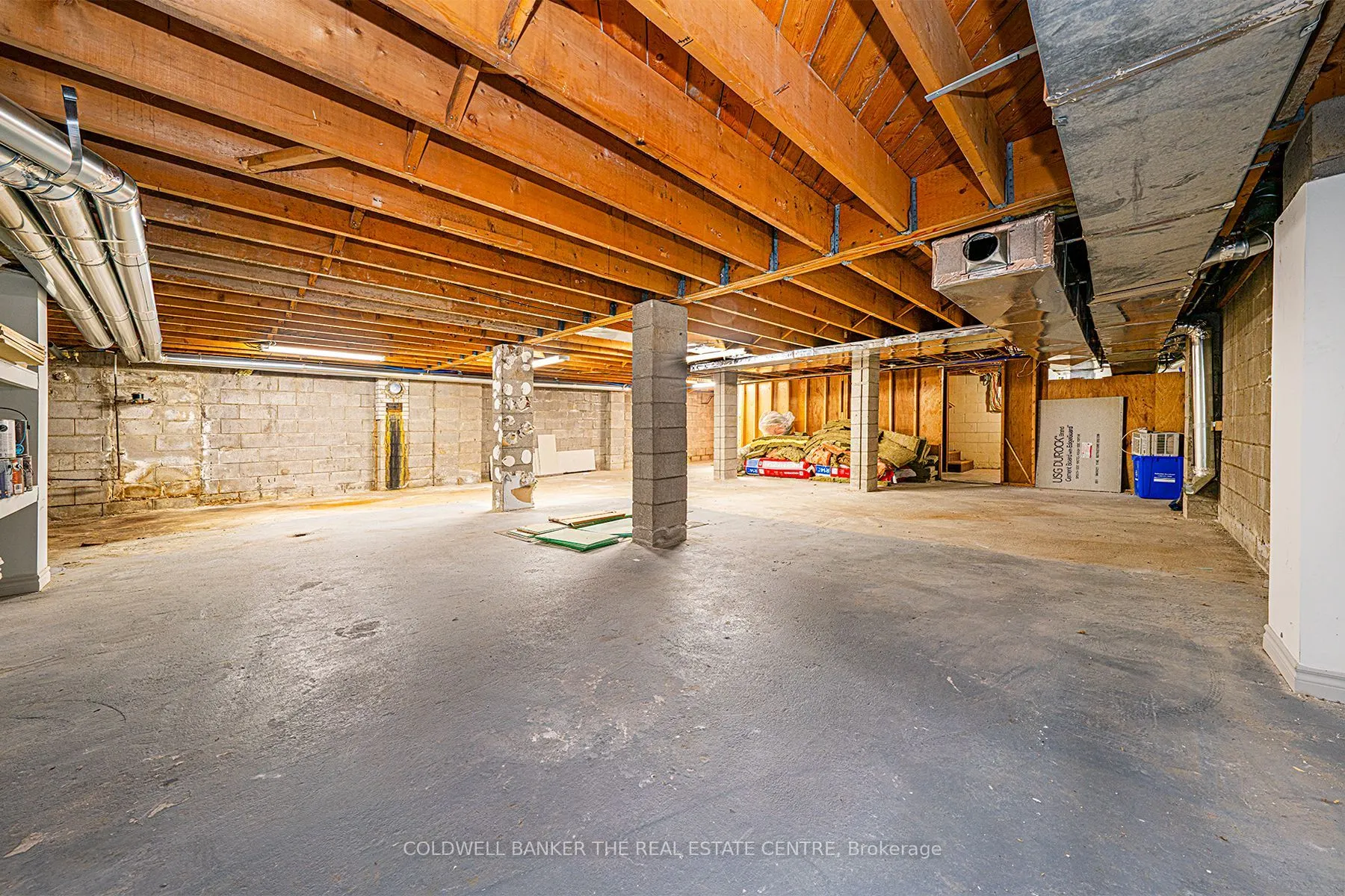 920 Lake Drive E