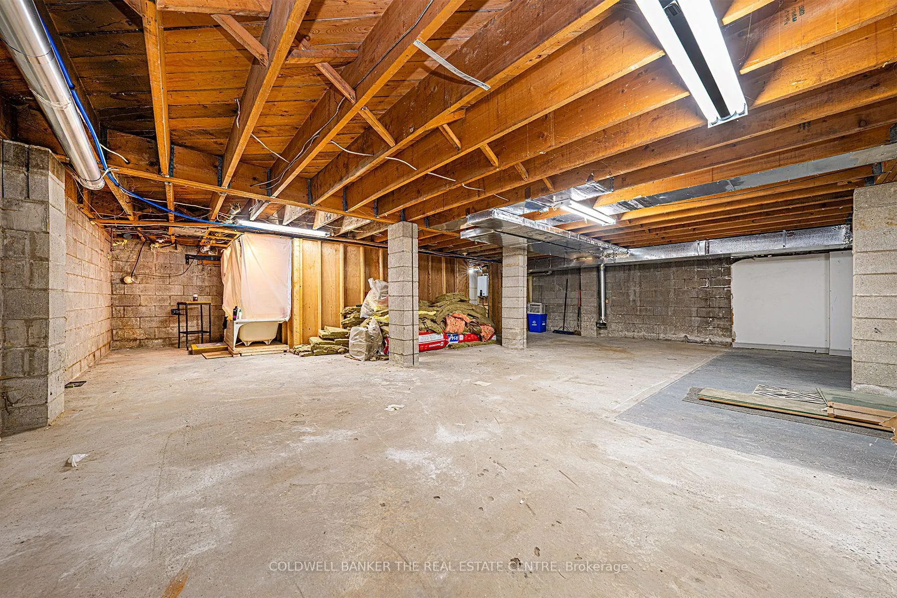 920 Lake Drive E