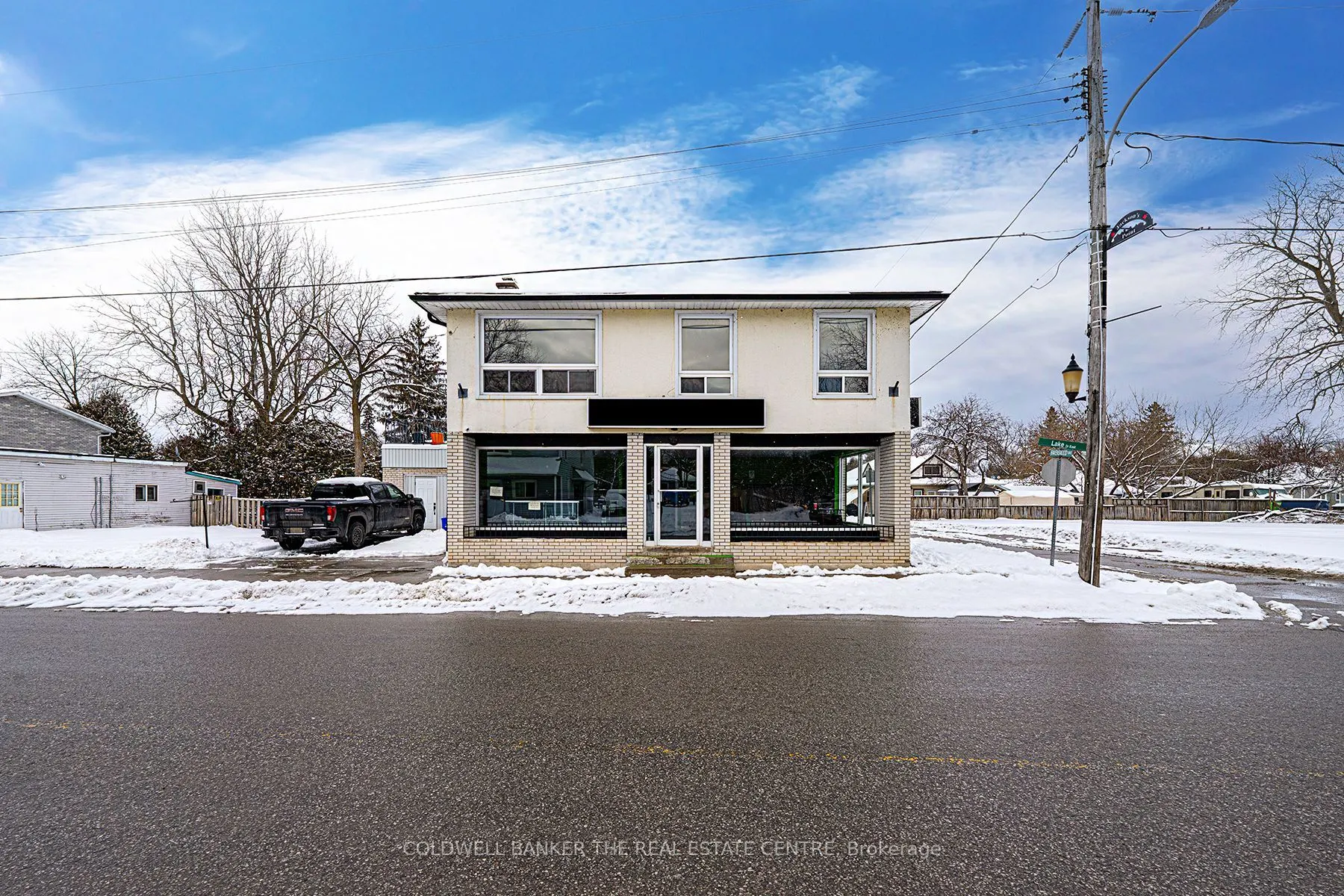 920 Lake Drive E
