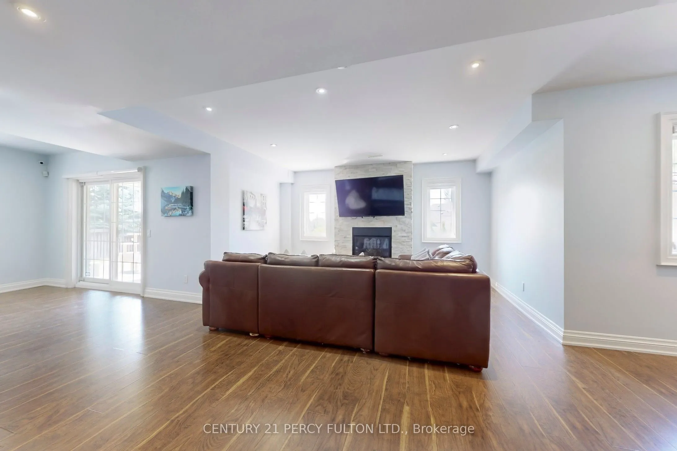 19 Sir Giancarlo Court