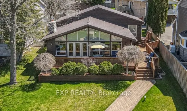 229 Lake Drive N