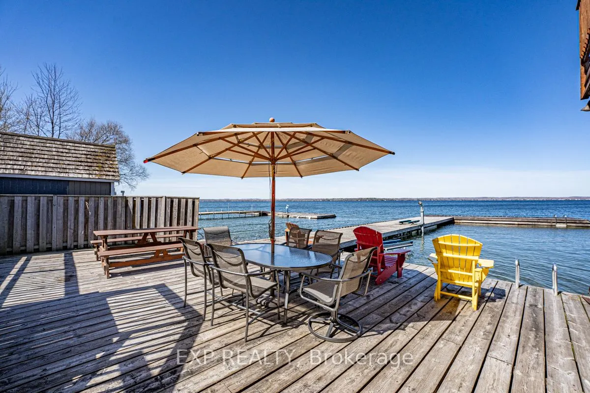 229 Lake Drive N