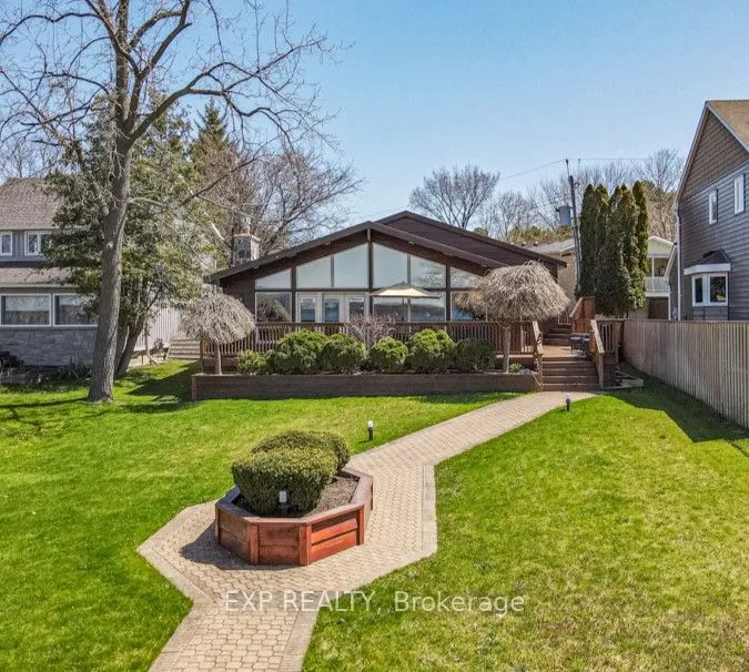 229 Lake Drive N