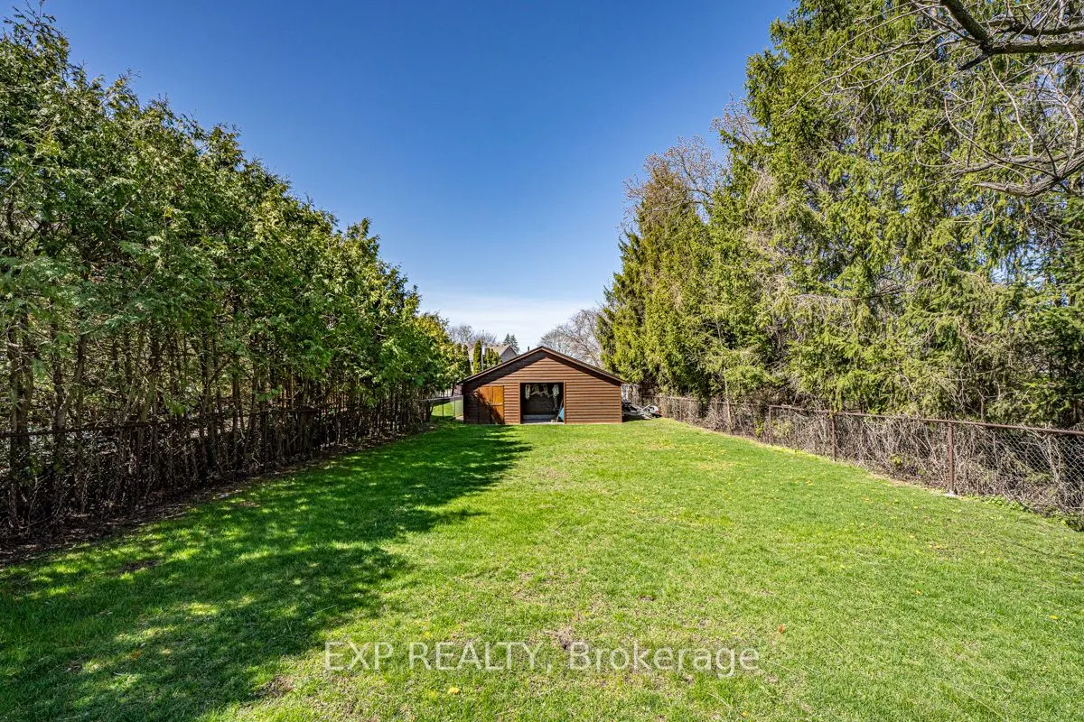229 Lake Drive N