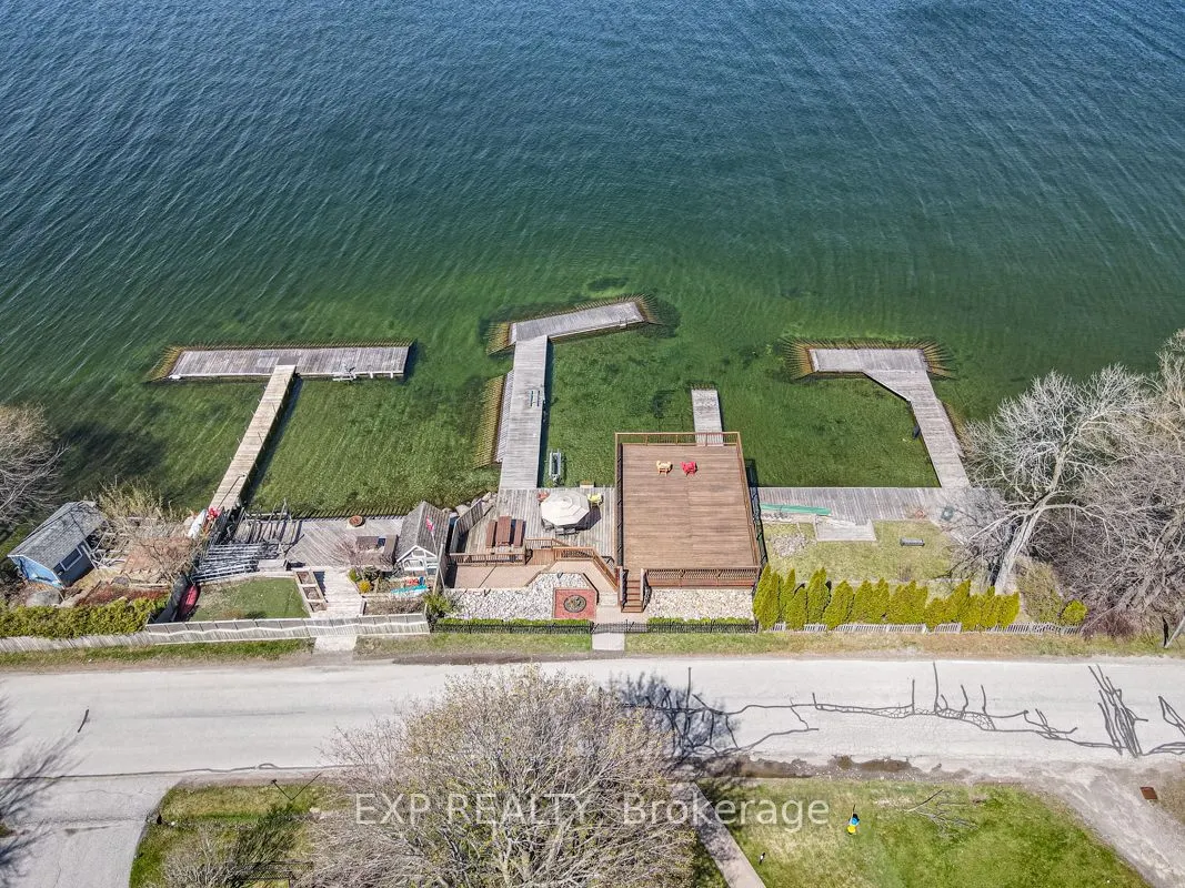 229 Lake Drive N