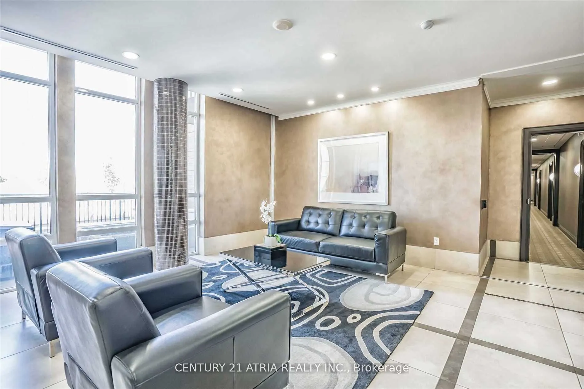 151 Upper Duke Crescent, #606