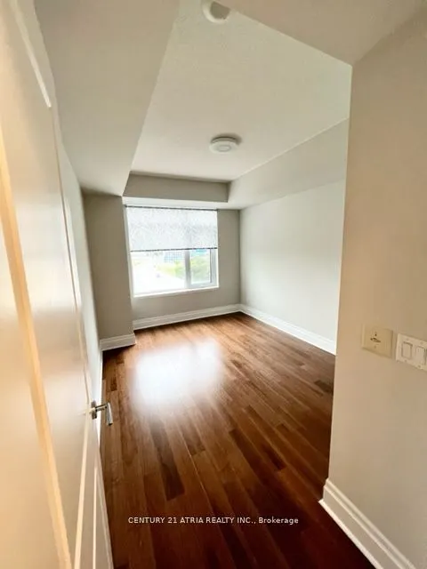 151 Upper Duke Crescent, #606