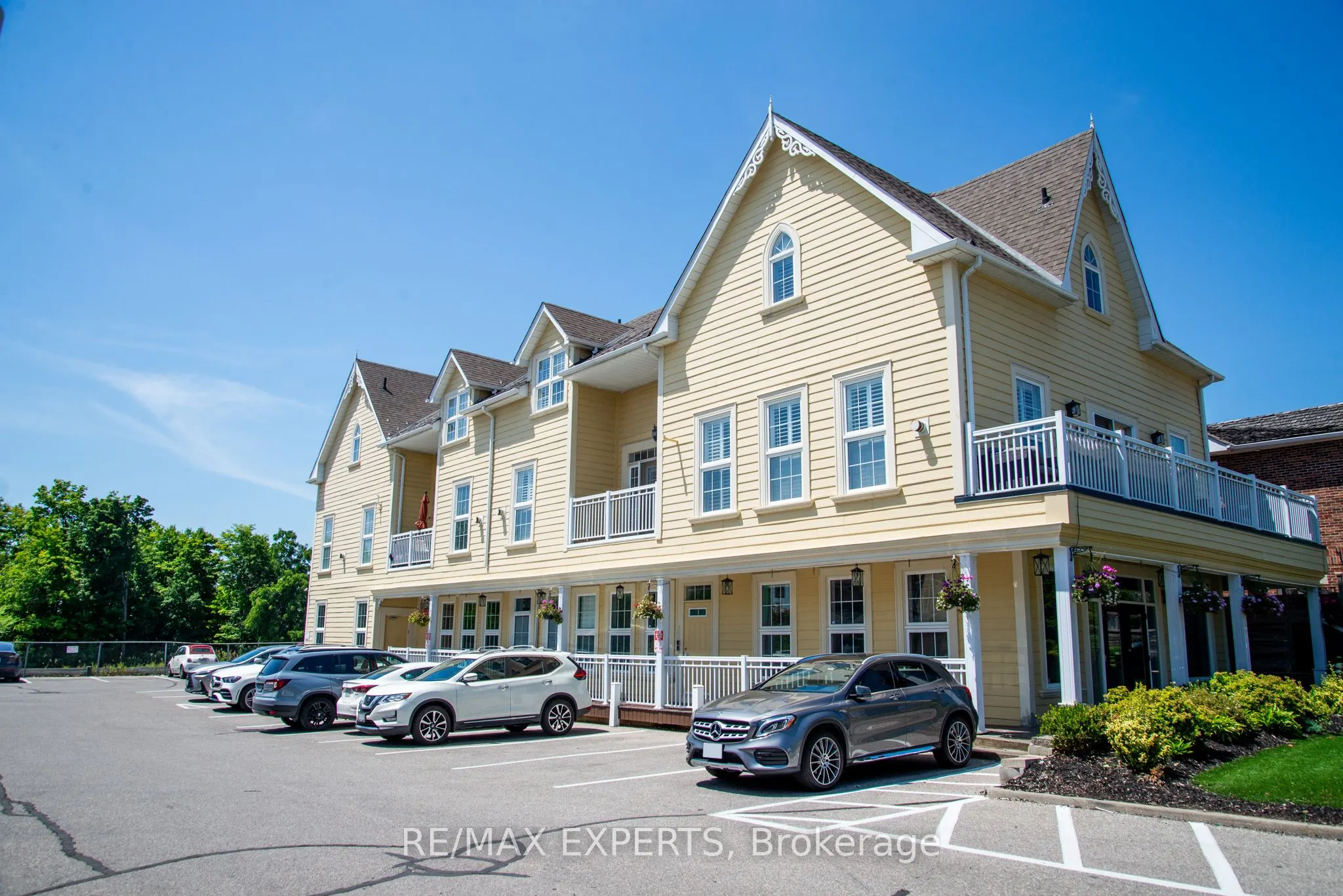 10472 Islington Avenue, #202