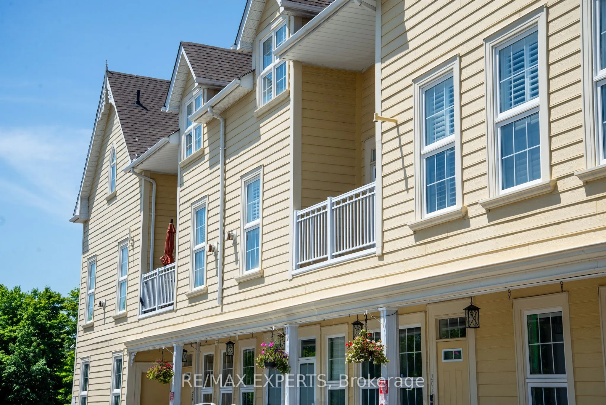 10472 Islington Avenue, #202