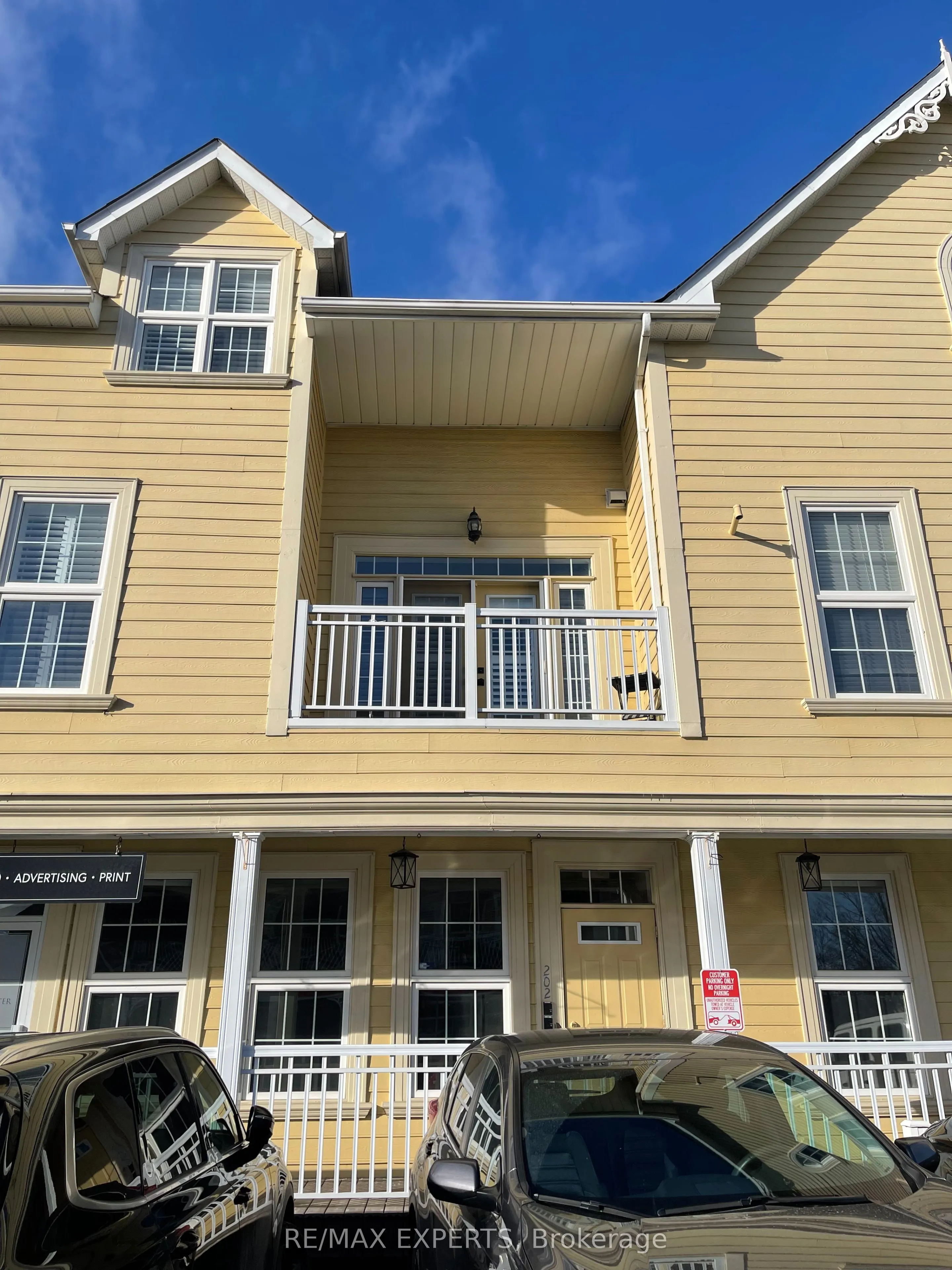 10472 Islington Avenue, #202