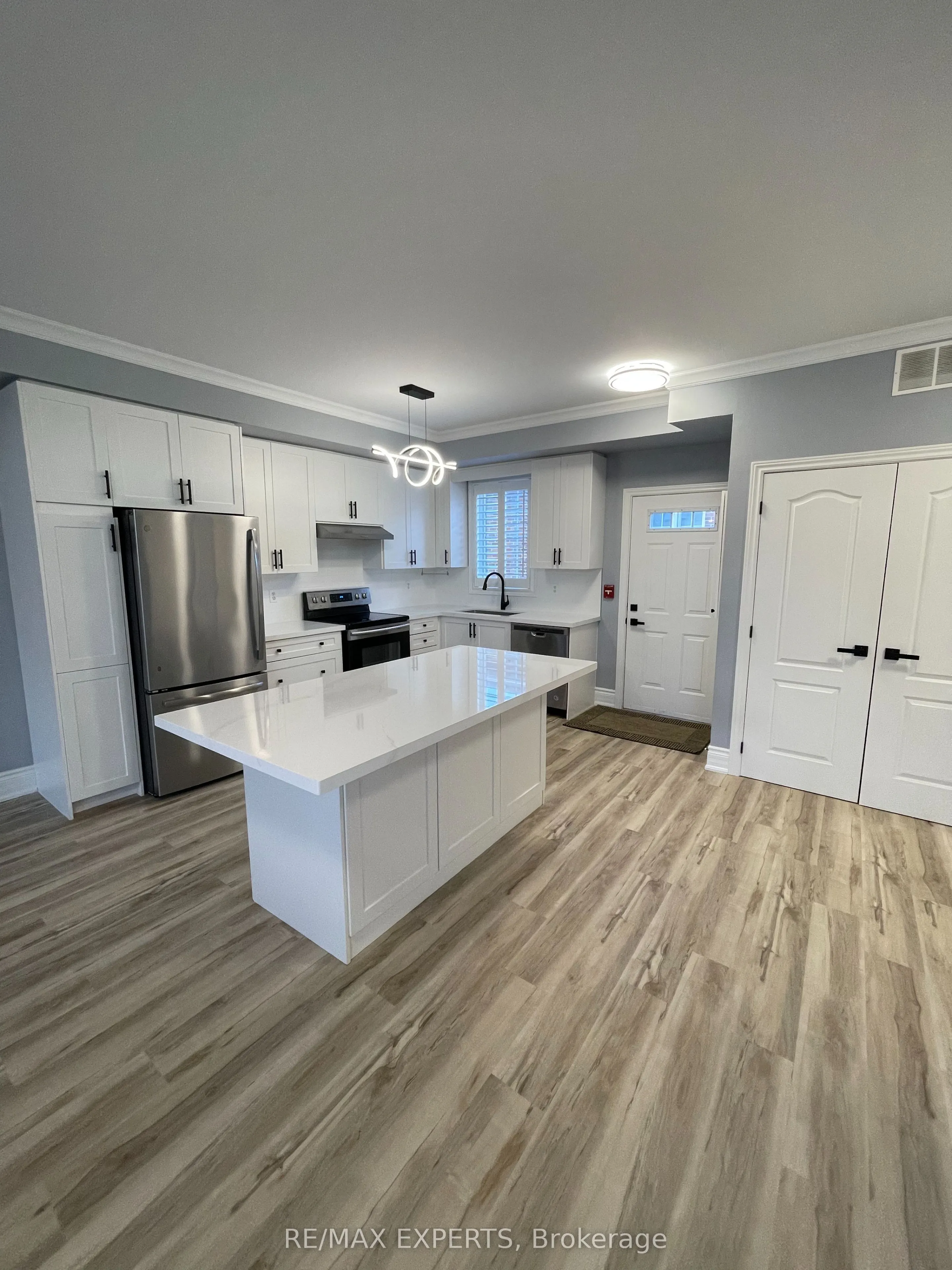 10472 Islington Avenue, #202