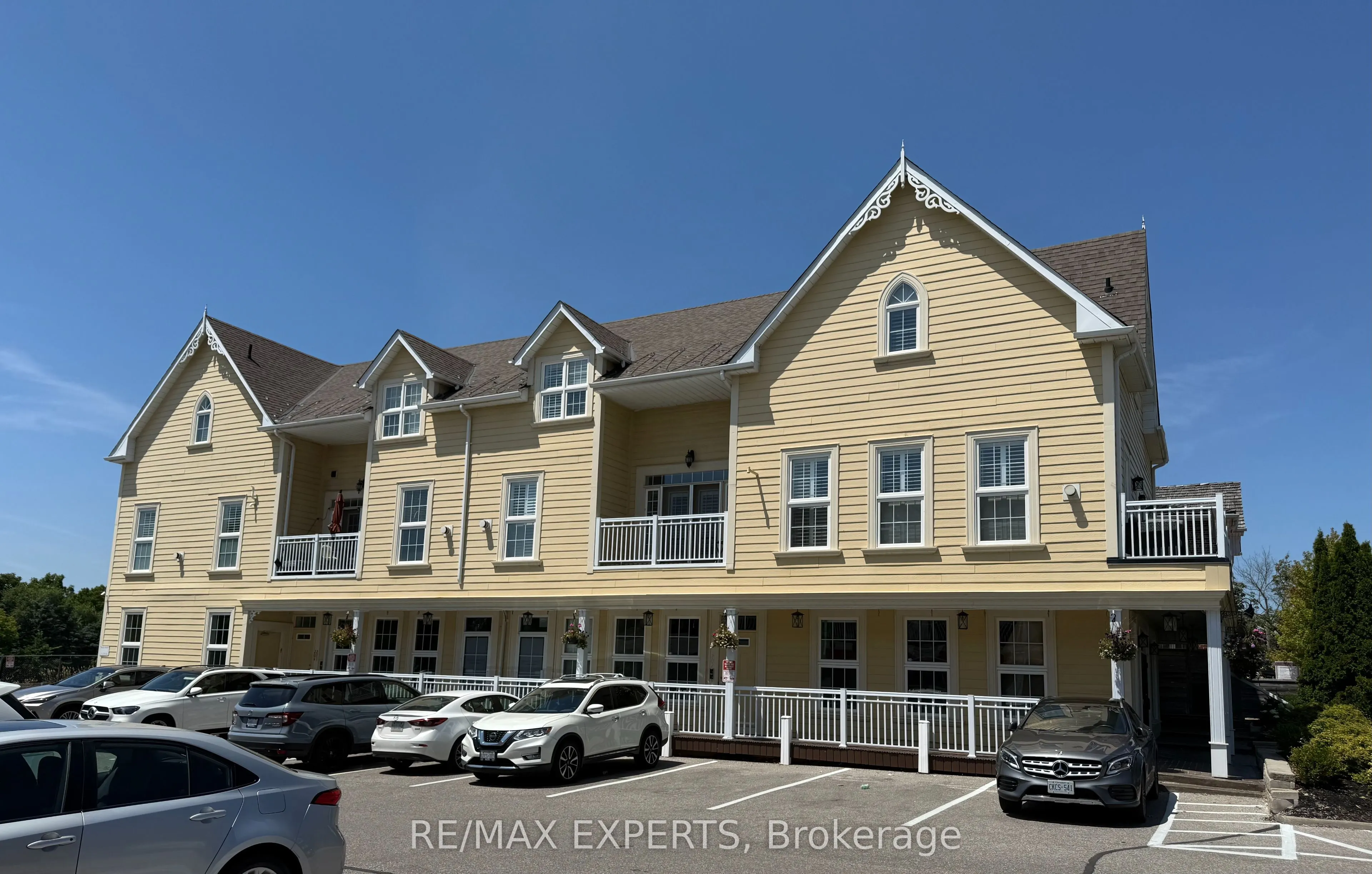 10472 Islington Avenue, #202