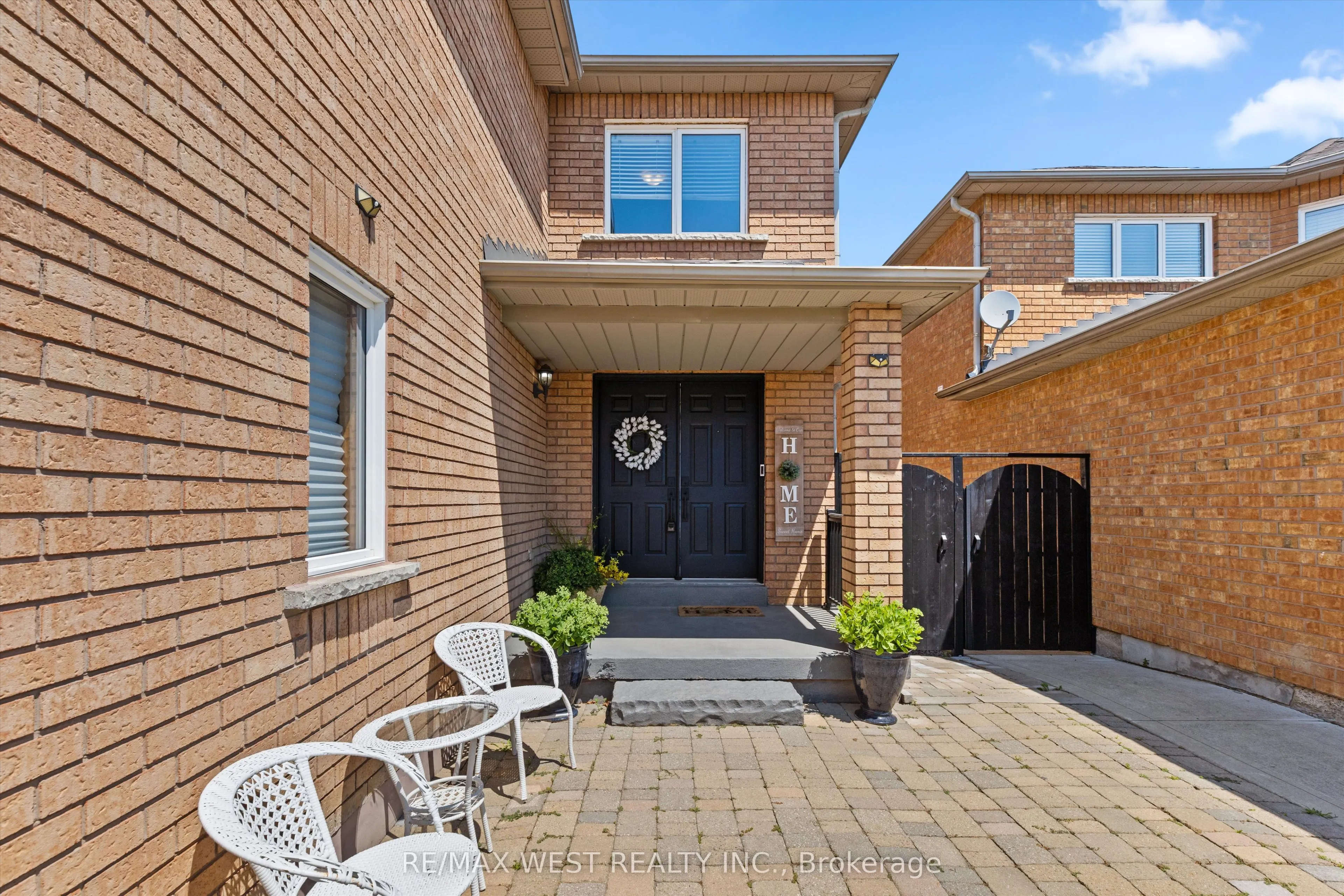 370 Royalpark Way