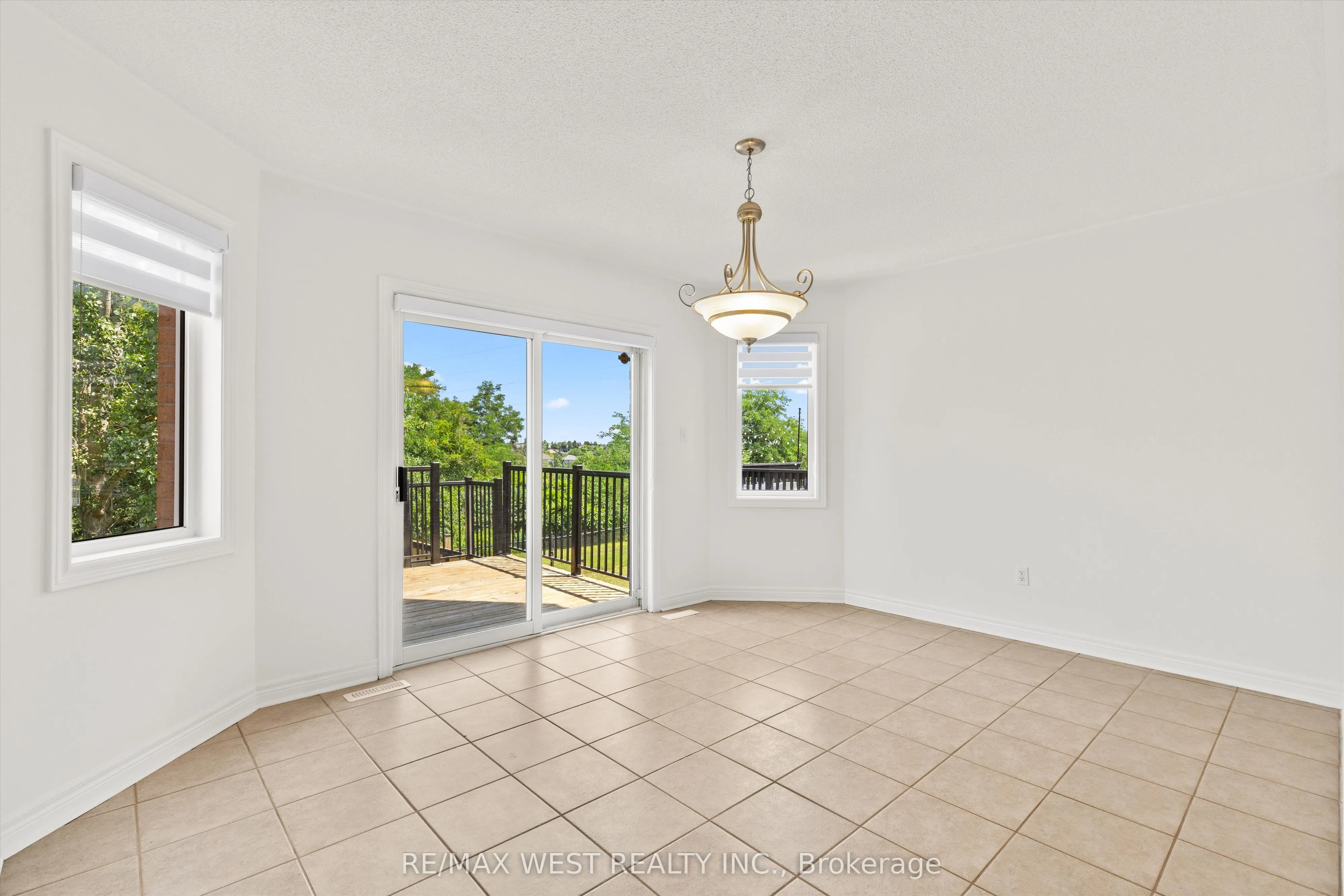 370 Royalpark Way