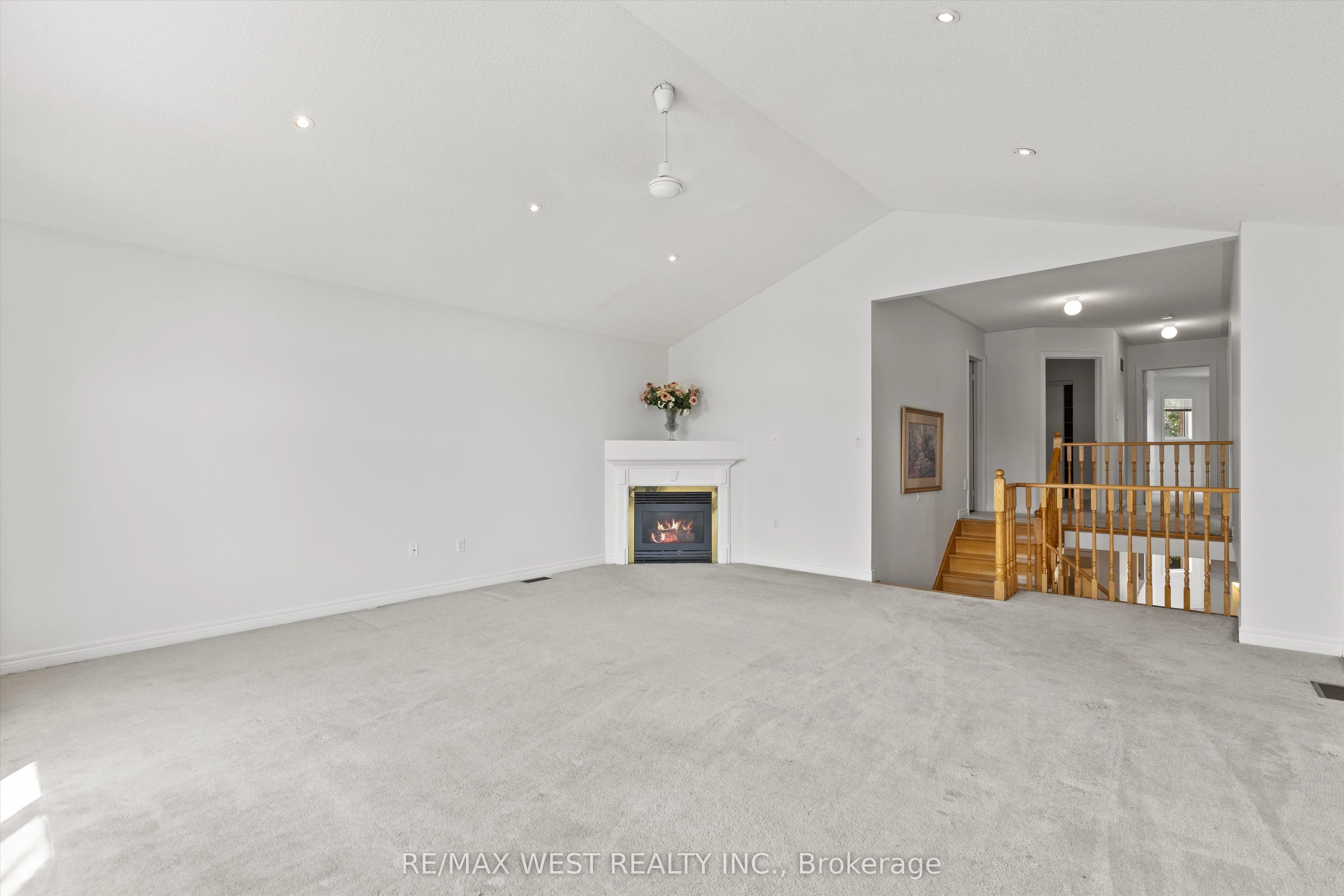 370 Royalpark Way