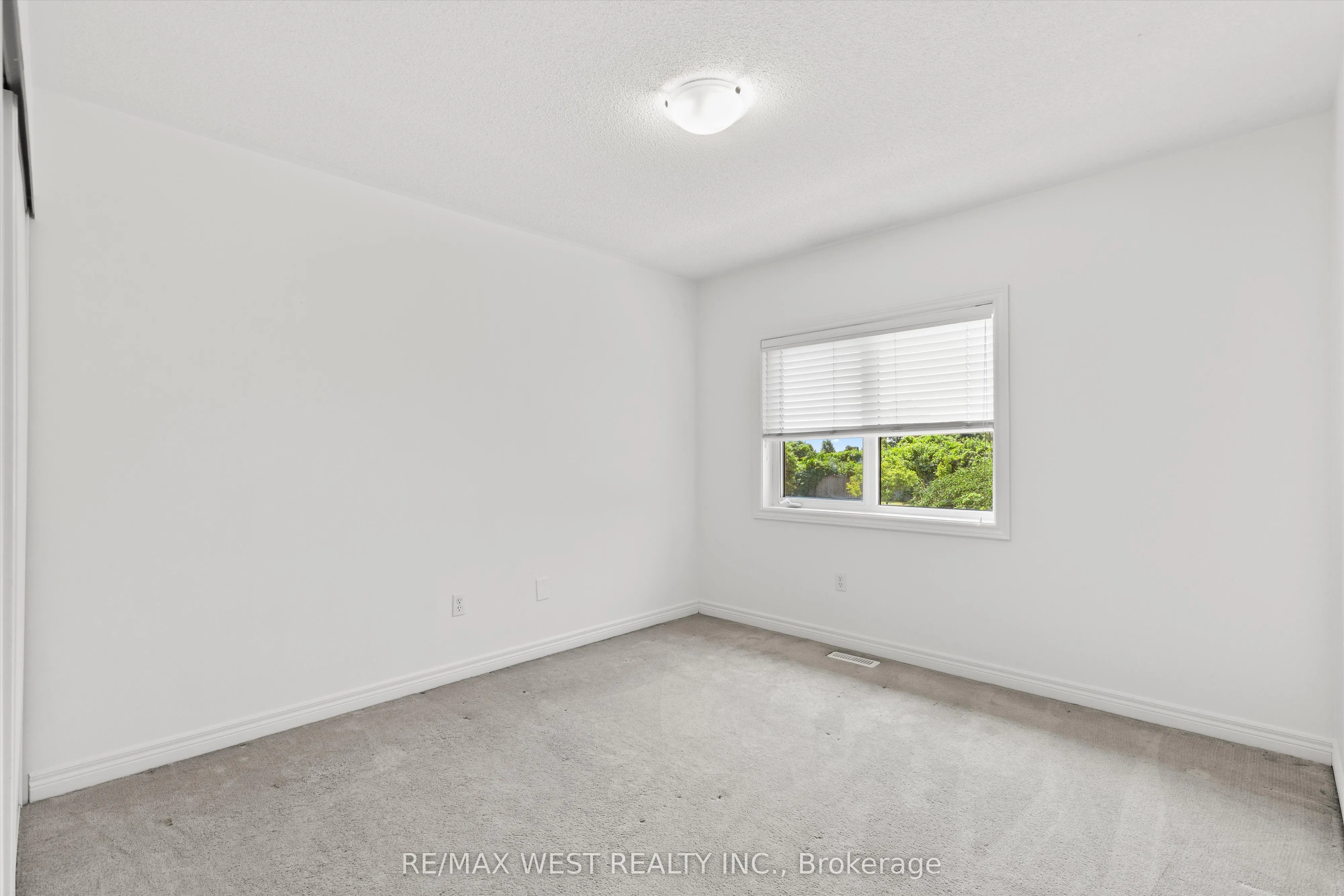 370 Royalpark Way