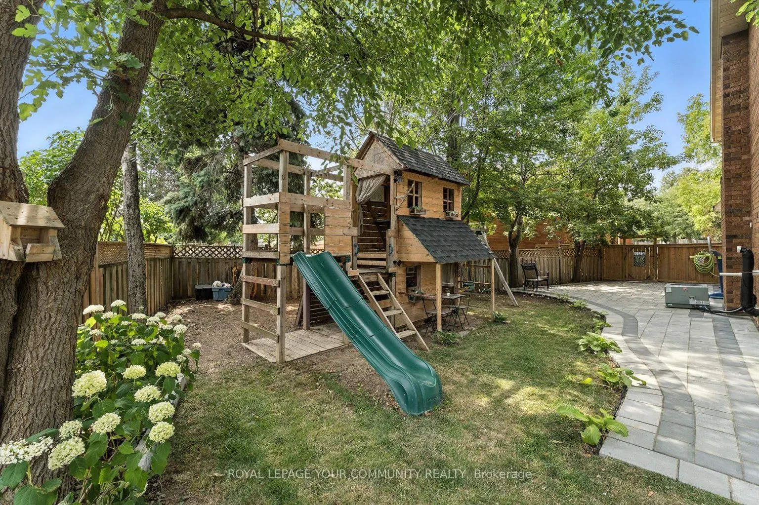 89 Nestor Crescent