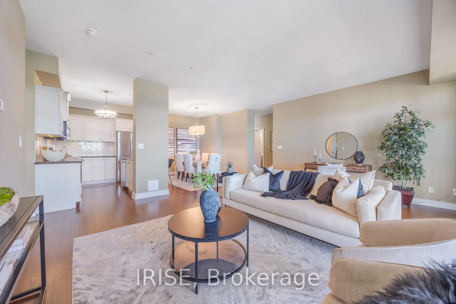 281 Woodbridge Avenue, #521