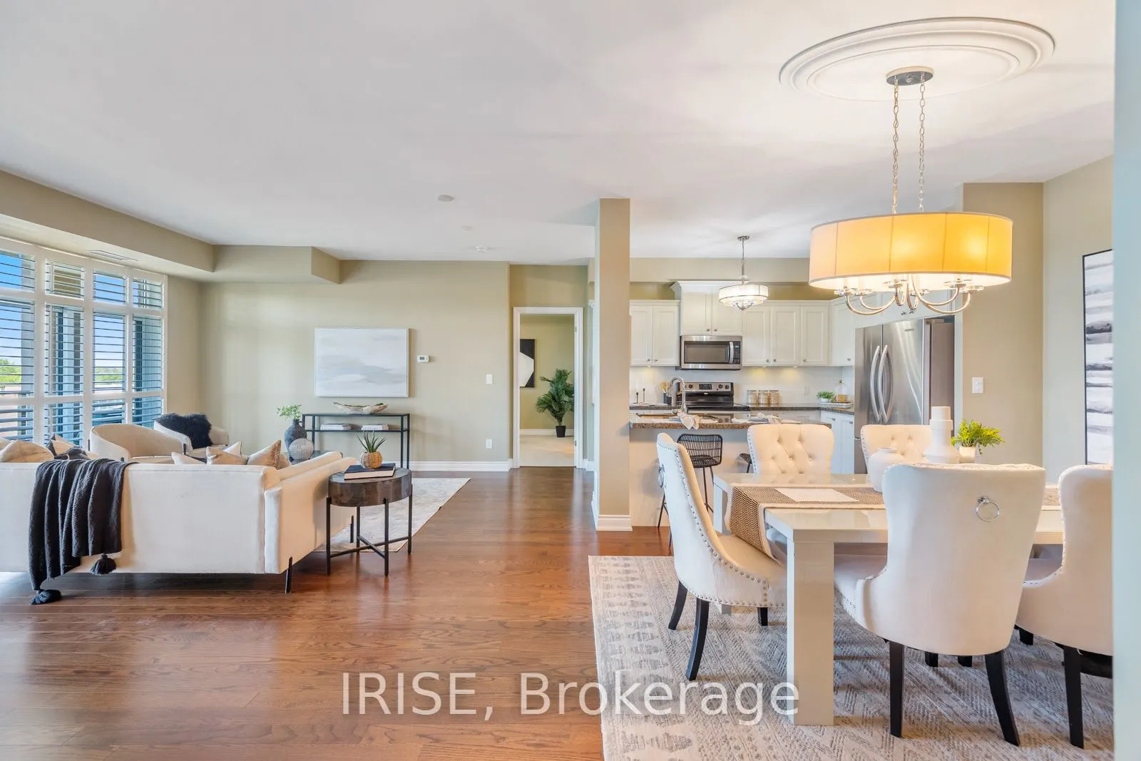 281 Woodbridge Avenue, #521