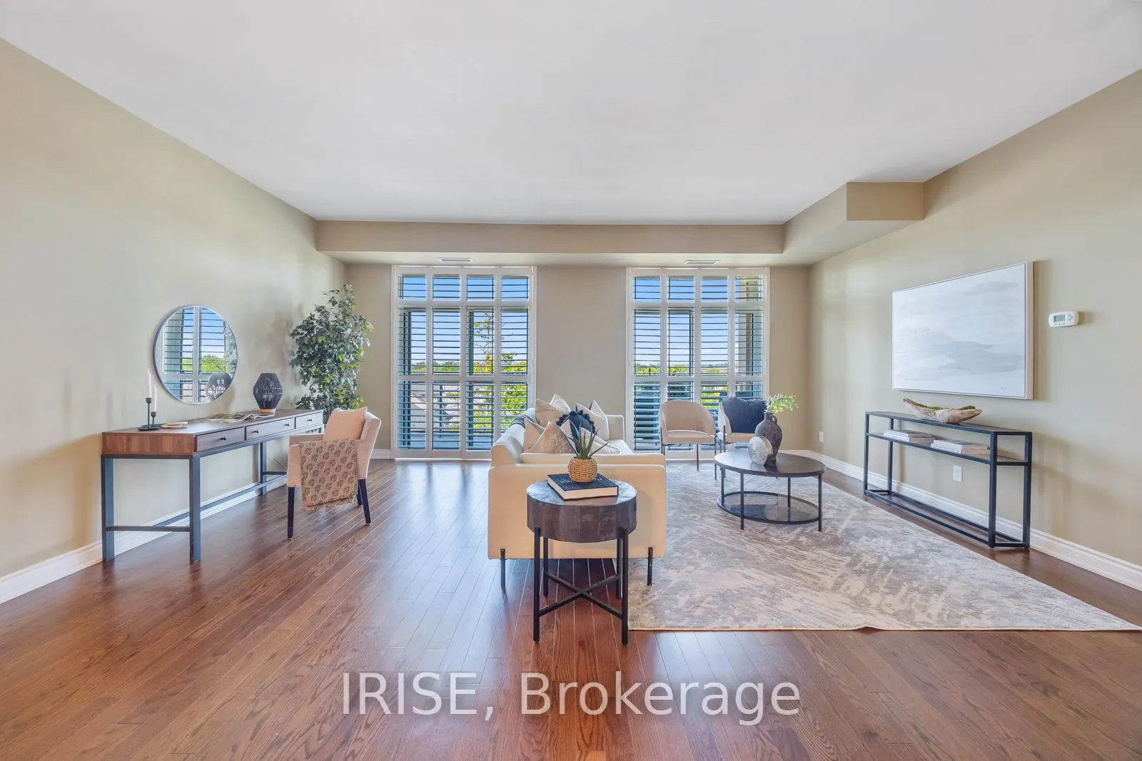 281 Woodbridge Avenue, #521