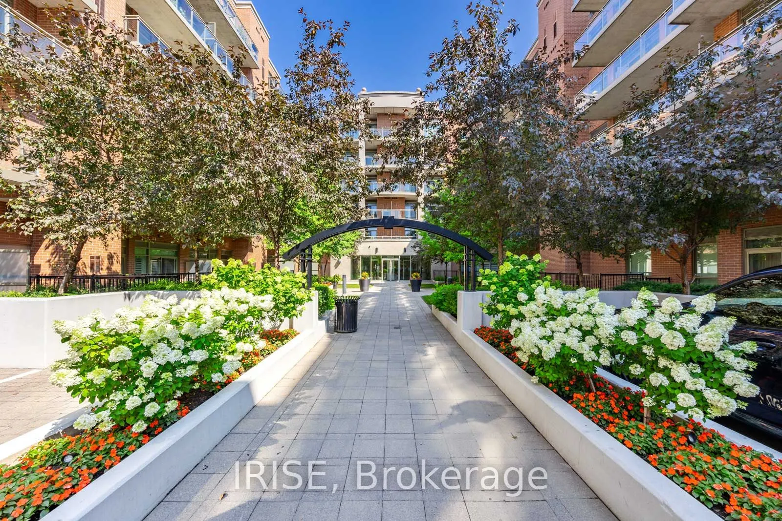 281 Woodbridge Avenue, #521