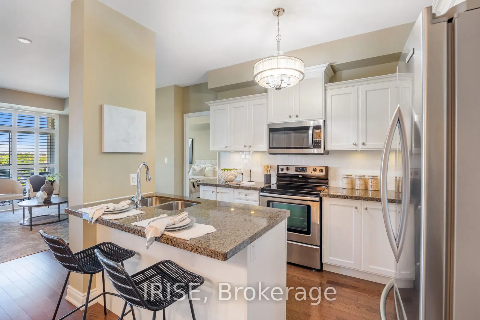 281 Woodbridge Avenue, #521