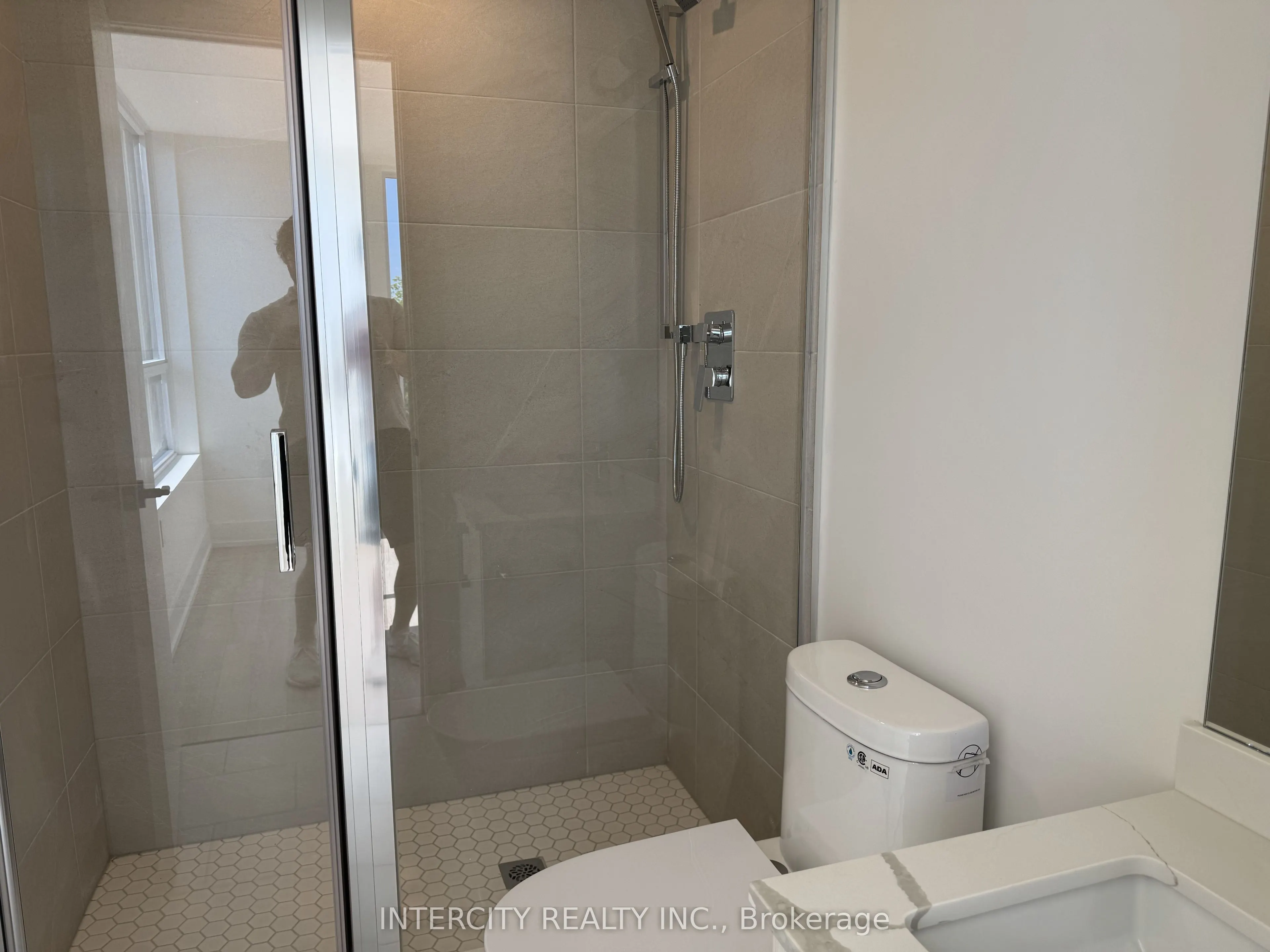 2075 King Road, #318