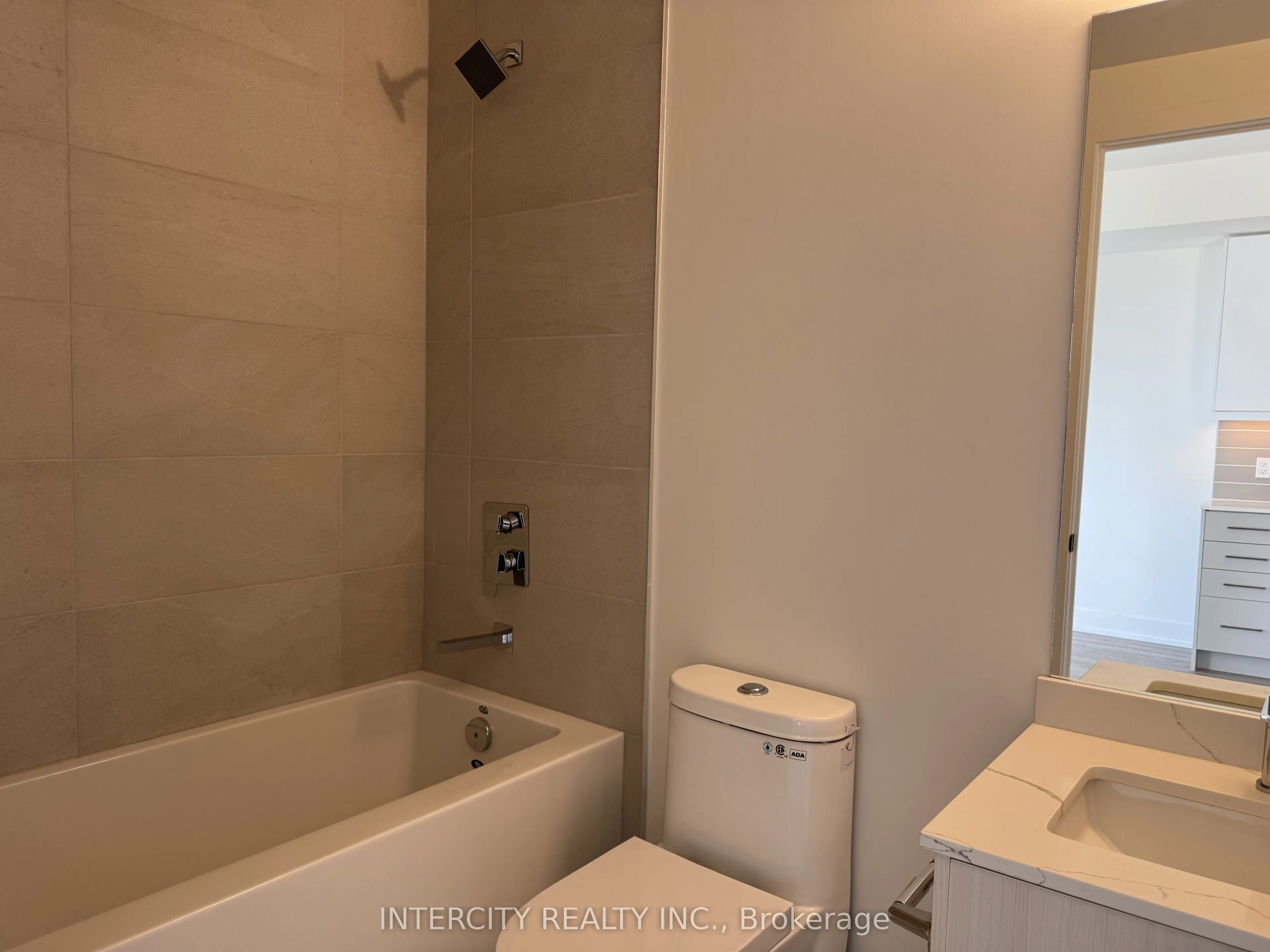 2075 King Road, #318