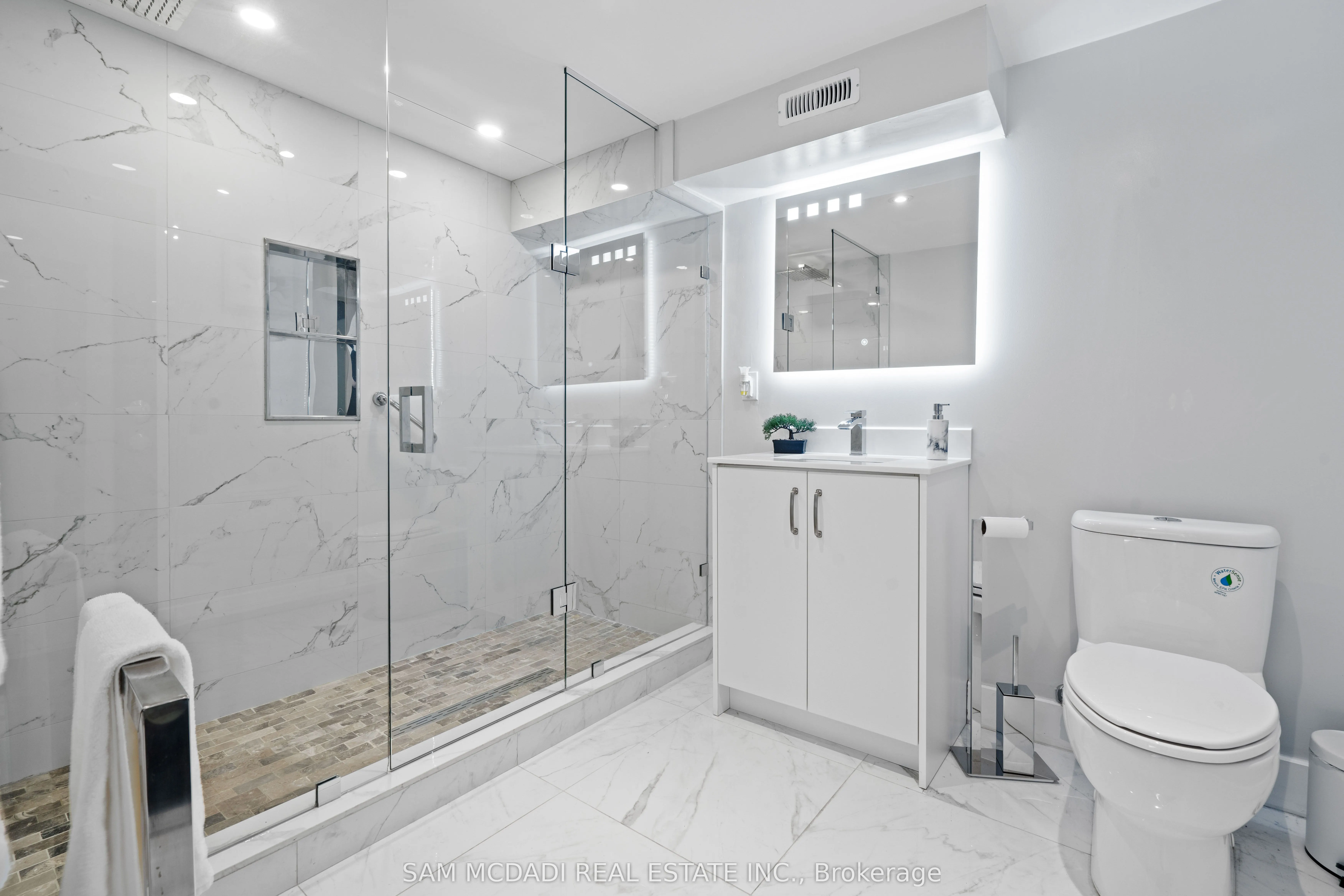 2993 Innisfil Beach Road