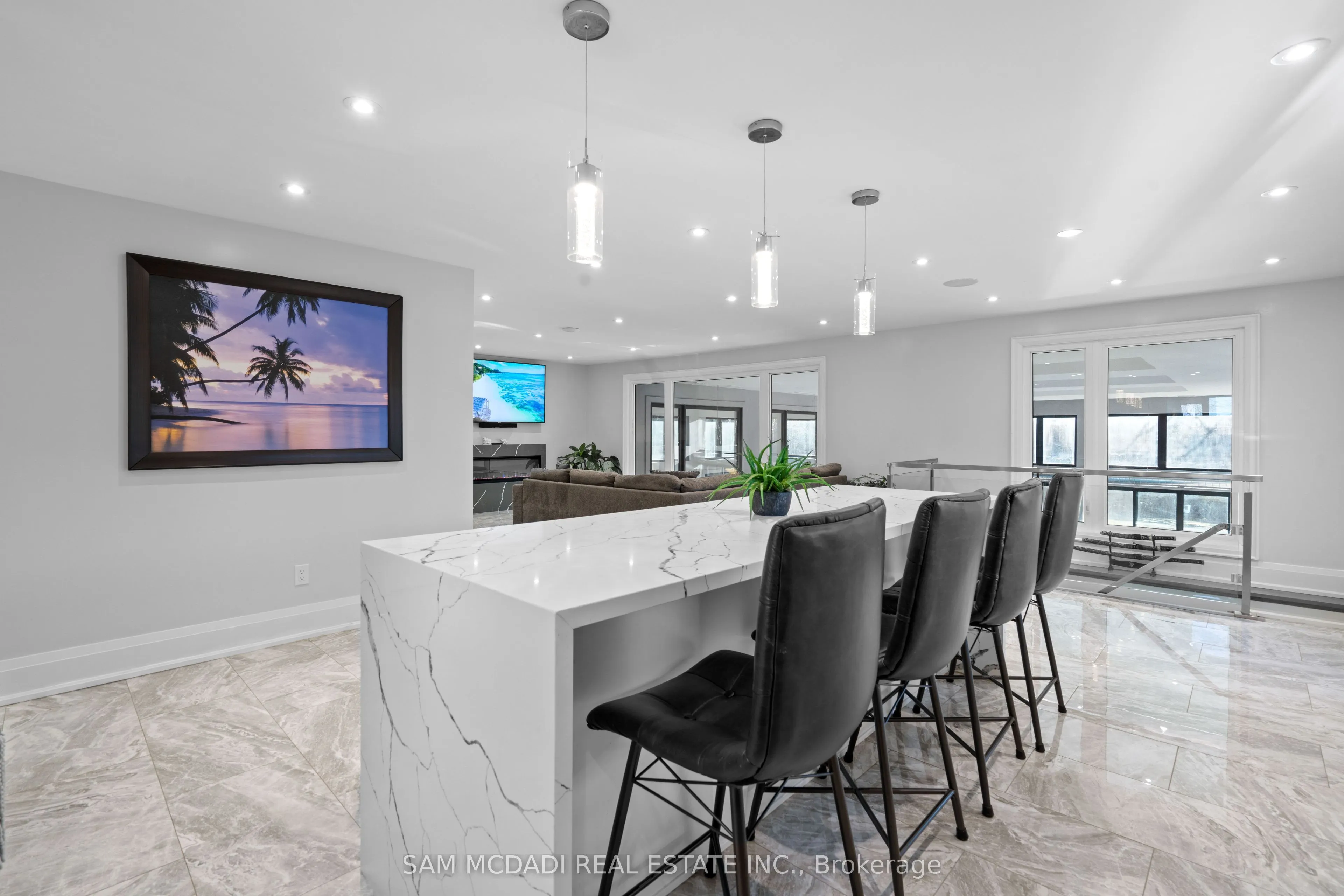 2993 Innisfil Beach Road