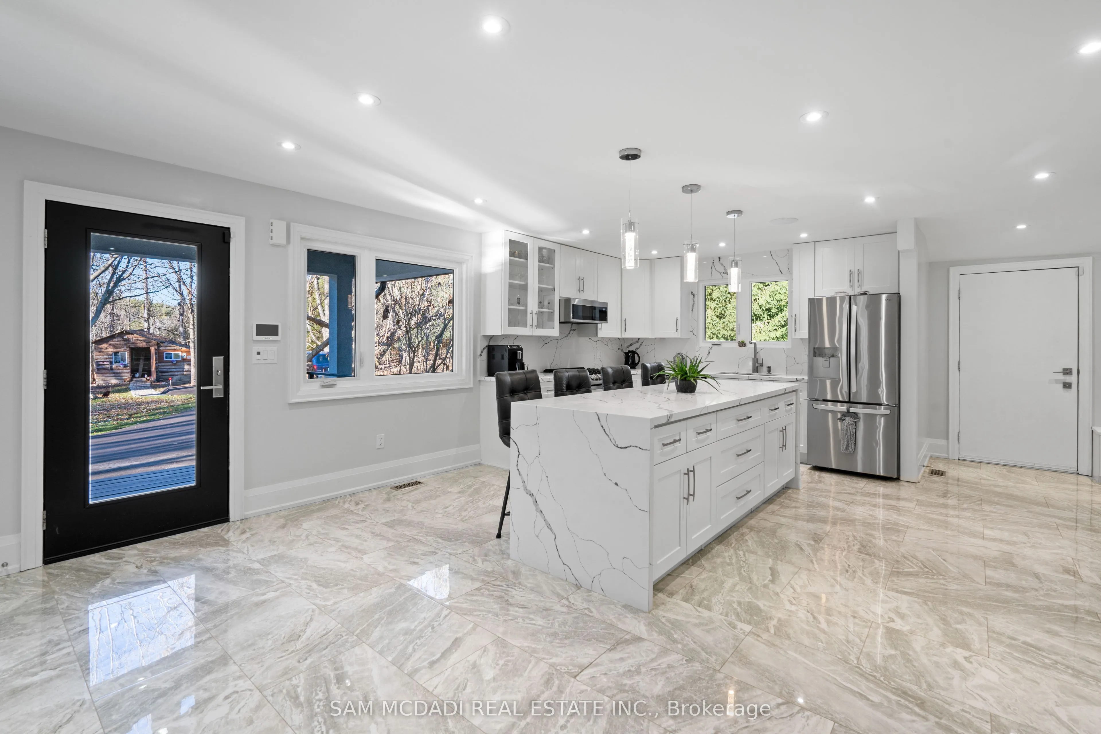 2993 Innisfil Beach Road