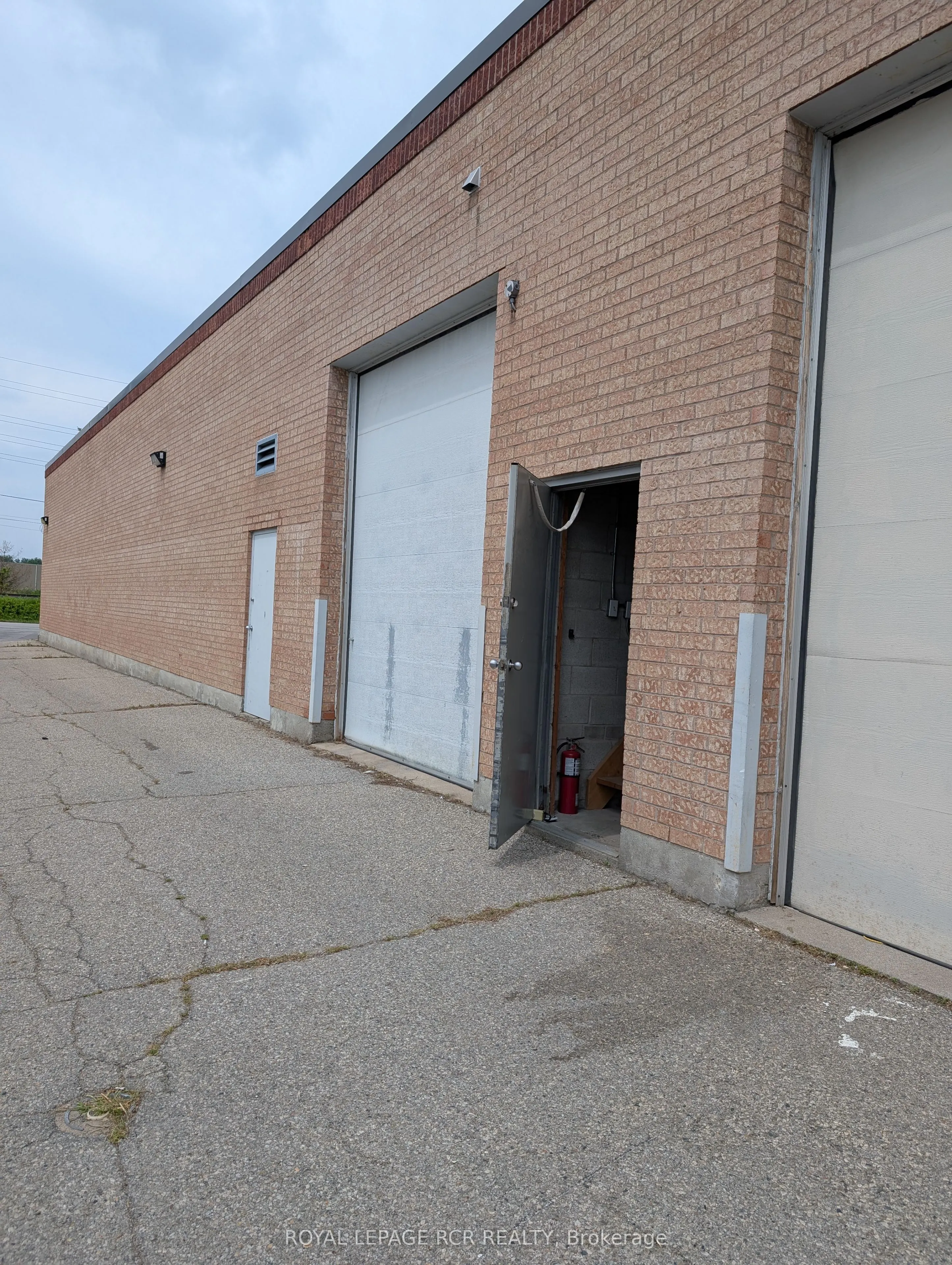 169 Dufferin Street S, #32s